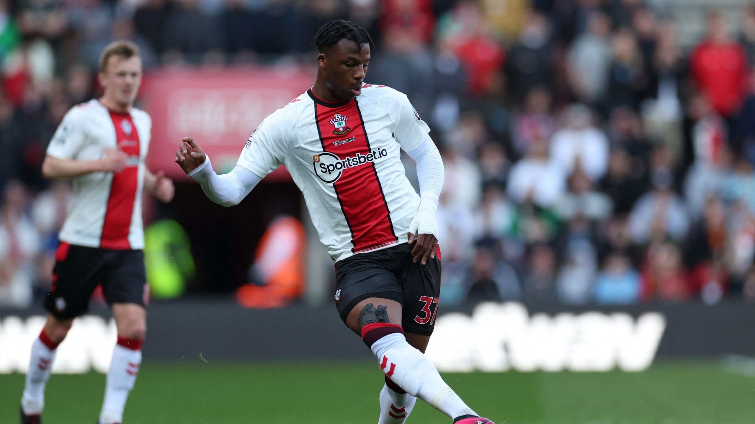 Armel BellaKotchap wechselt zu PSV Eindhoven Nationalspieler gibt