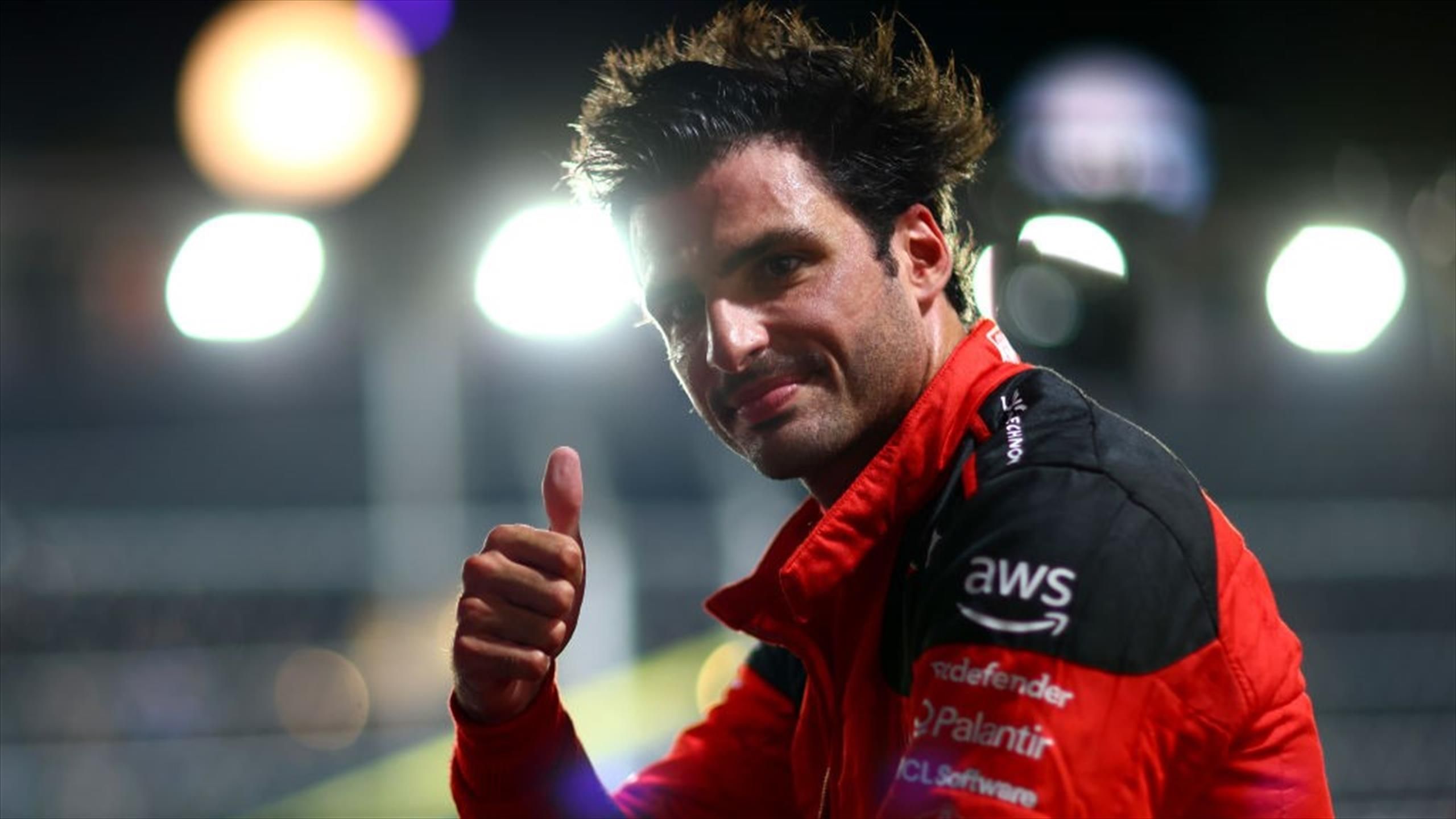 Carlos Sainz takes pole at Singapore GP, Max Verstappen 11th after ...