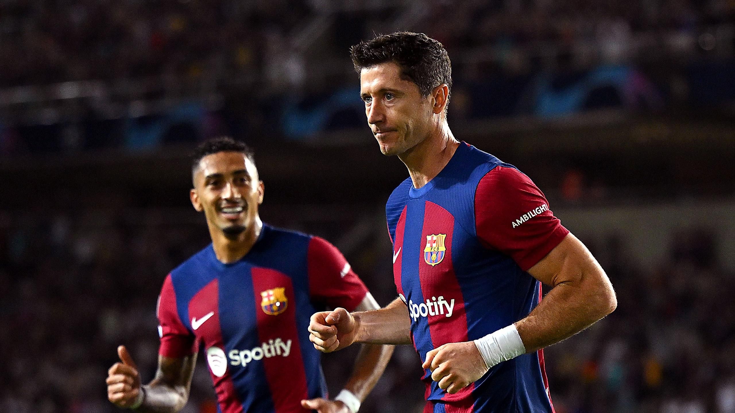 Liga Mistrzów – Barcelona pokonuje Antwerpię (5:0), dublet Joao Felixa, król strzelców Robert Lewandowski