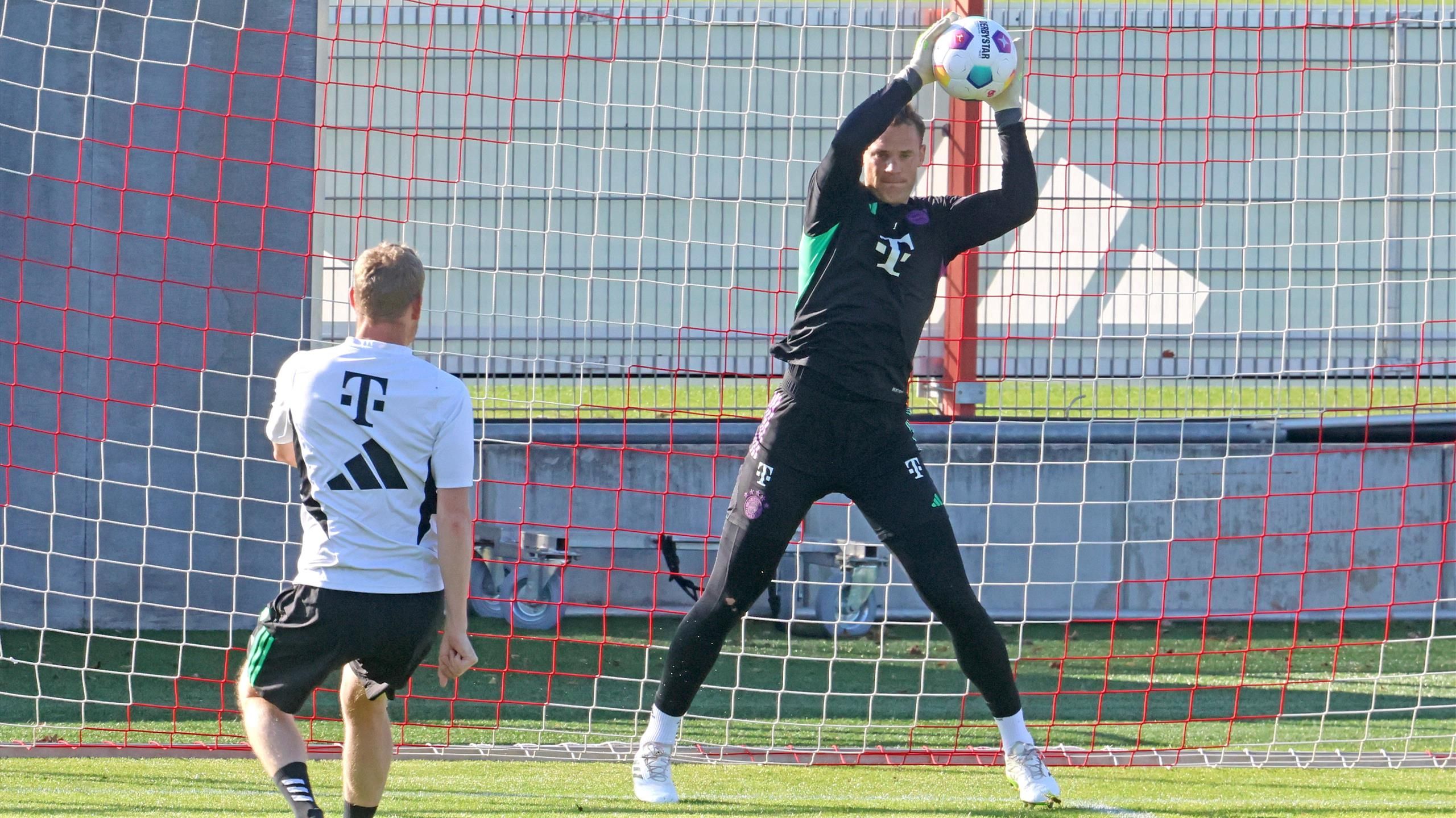 FC Bayern München: Manuel Neuer absolviert Teile des ...
