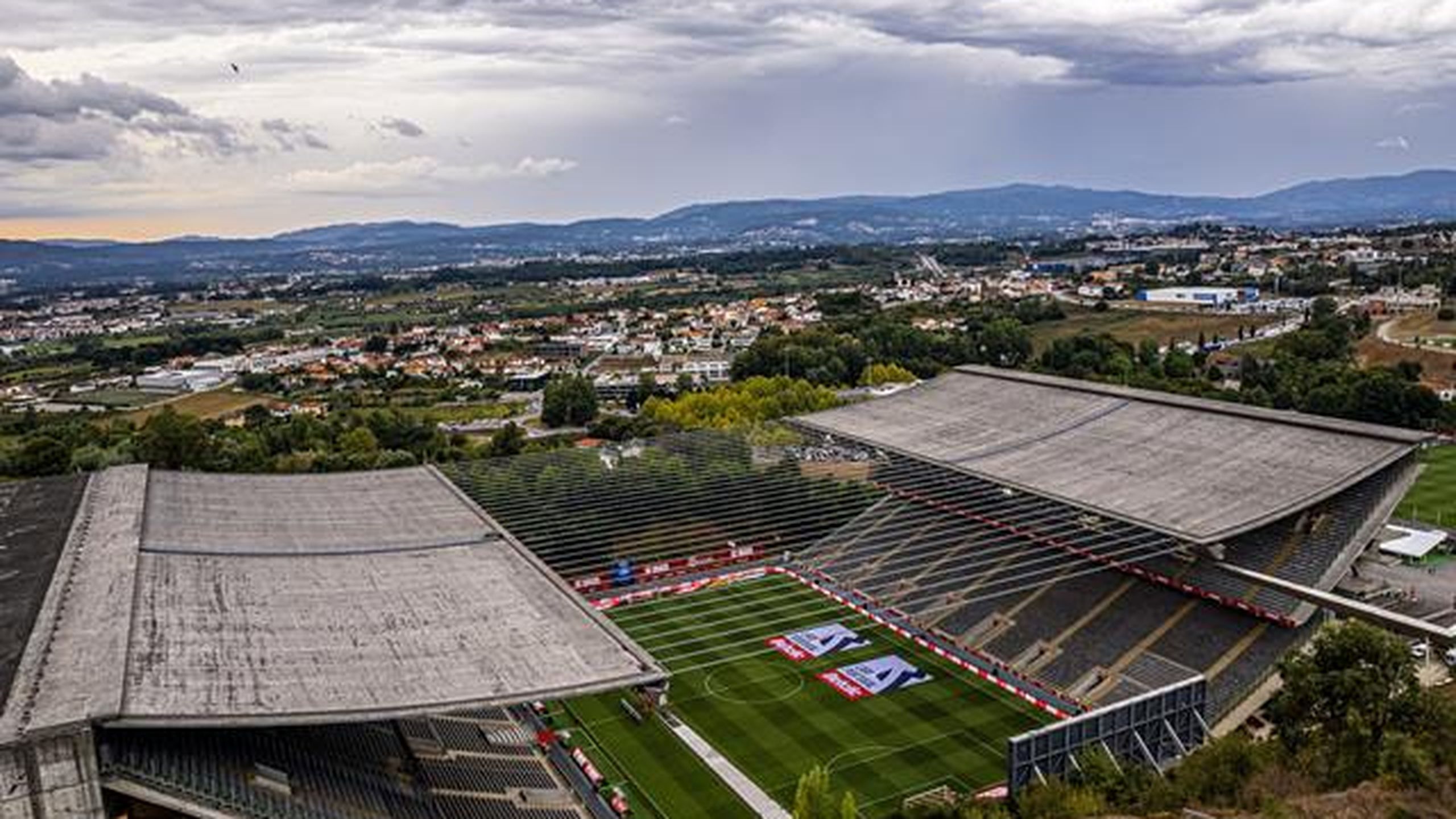 Champions League 2023/24 | ¿Lo sabías? 'La Roca', el atípico estadio ...