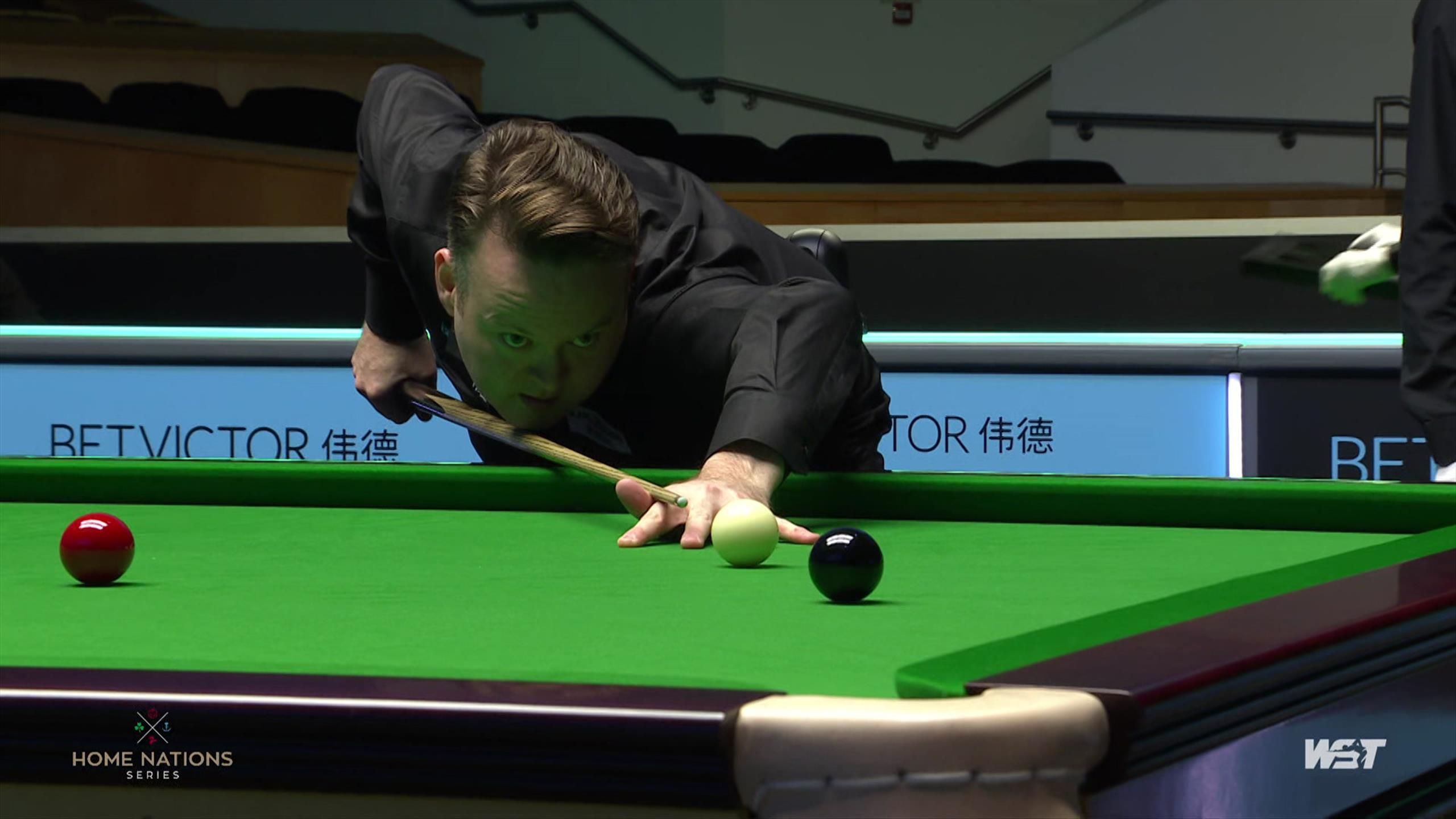 Shaun Murphy makes another century to extend lead against Marco Fu at