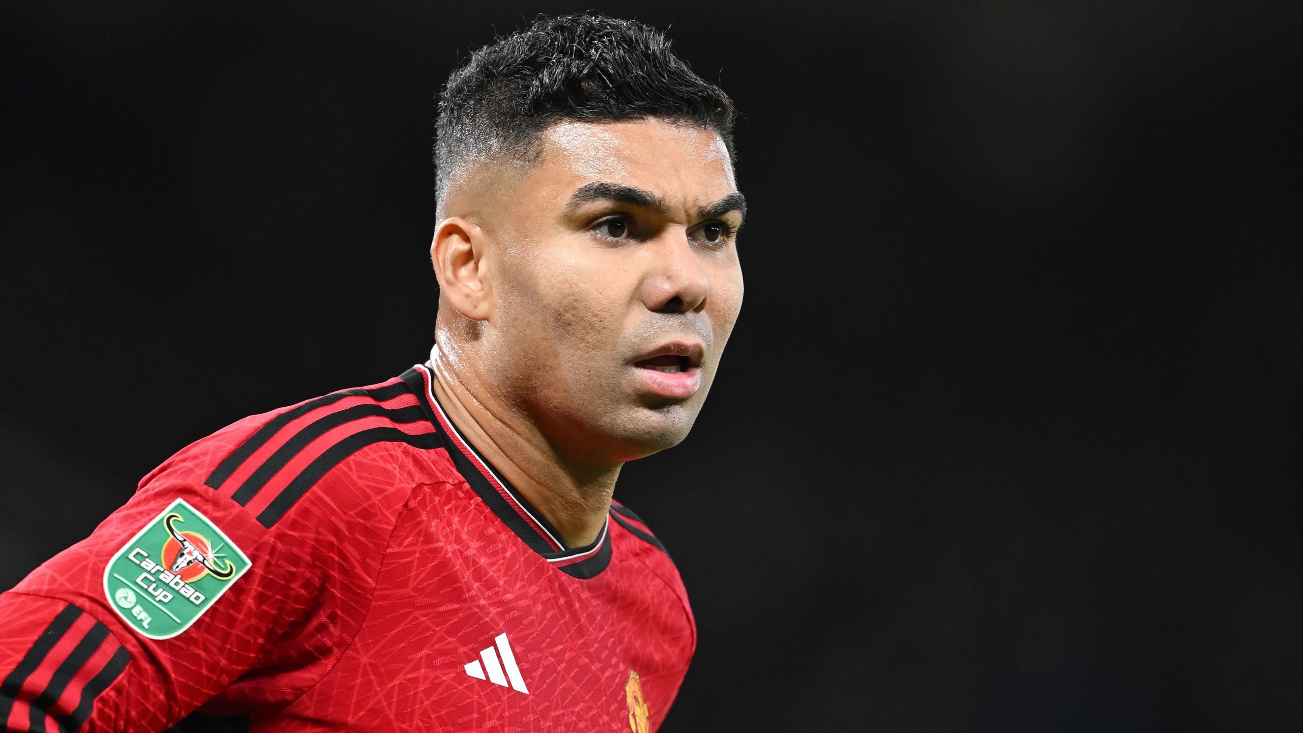 Manchester United confirm Casemiro suffered hamstring injury against  Newcastle and is 'out for several weeks' - Eurosport
