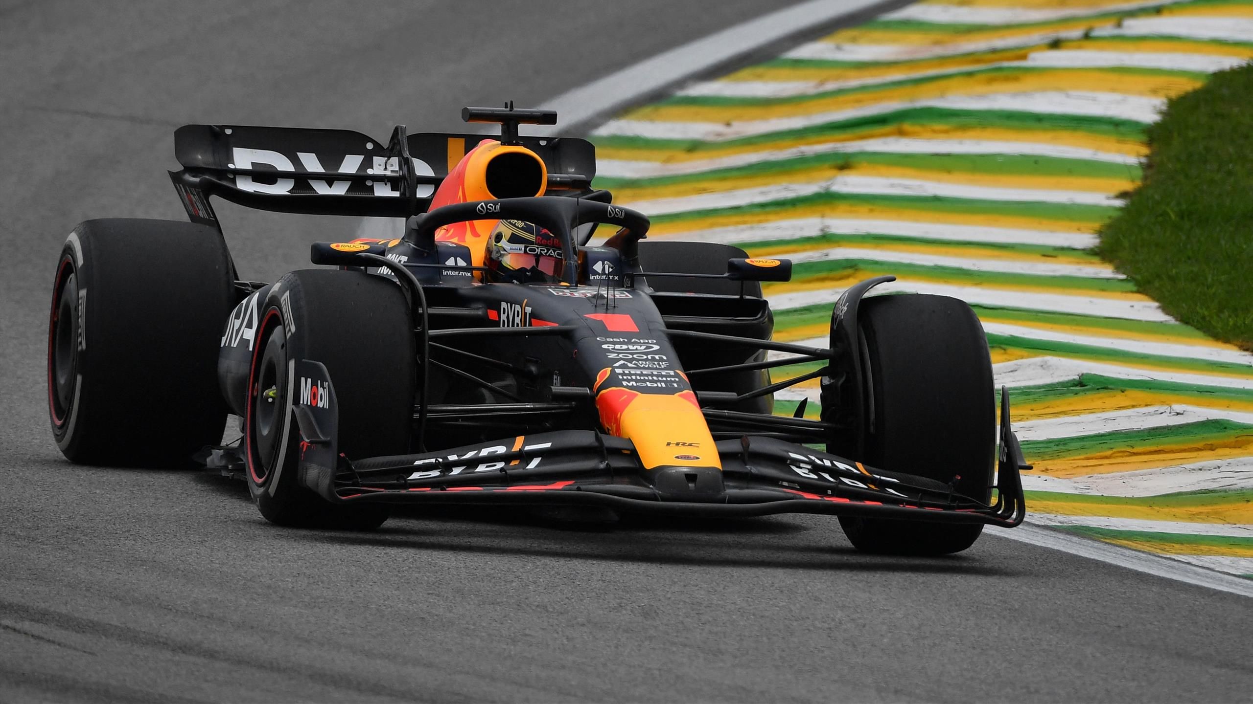 Gran Premio de Brasil: Max Verstappen asegura el primer puesto por delante de Charles Leclerc – El mal tiempo interrumpe el tercer cuarto