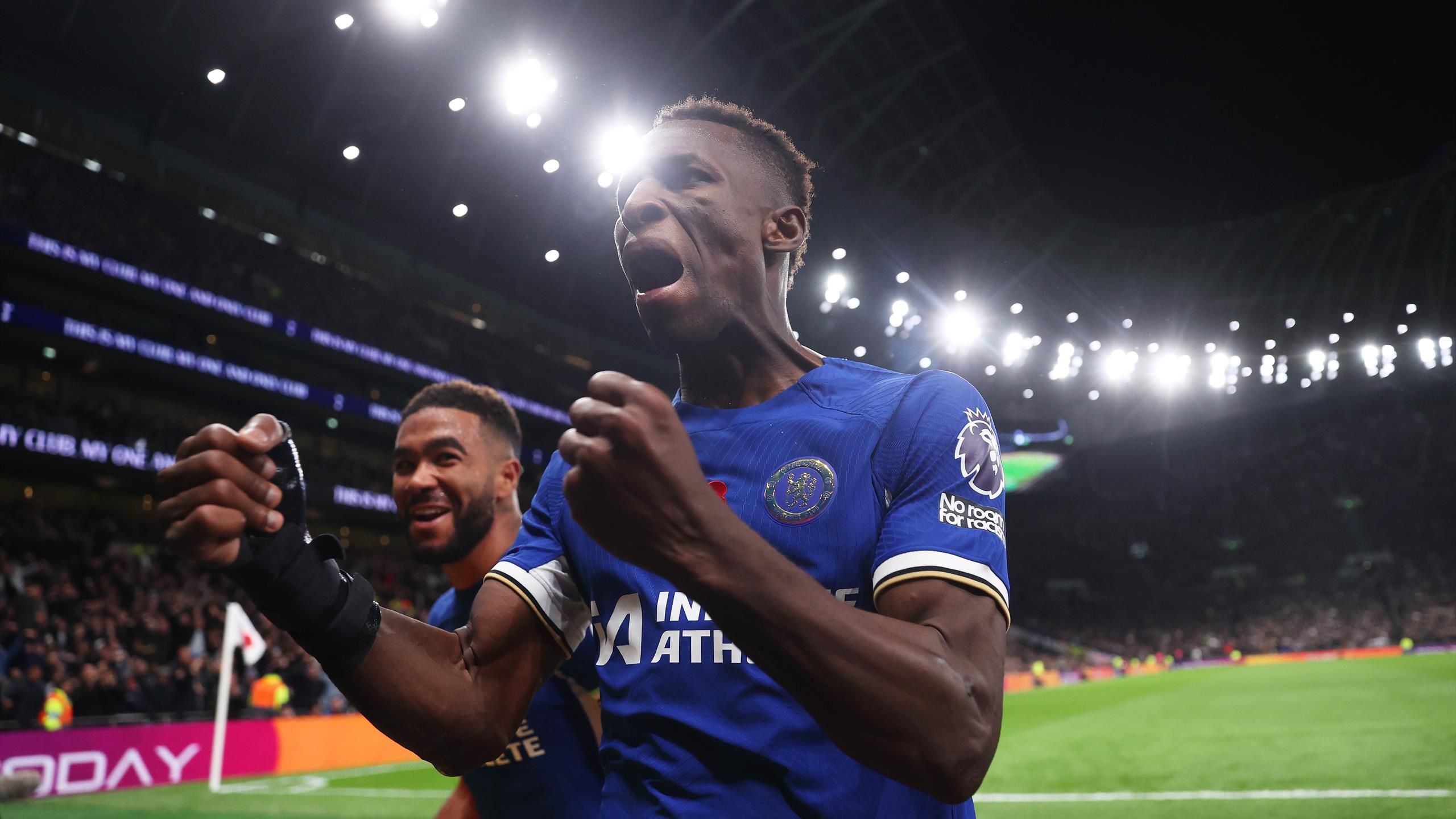 Tottenham 1-4 Chelsea: Nine-man Spurs suffer first league defeat of season  as Nicolas Jackson fires late hat-trick – Eurosport