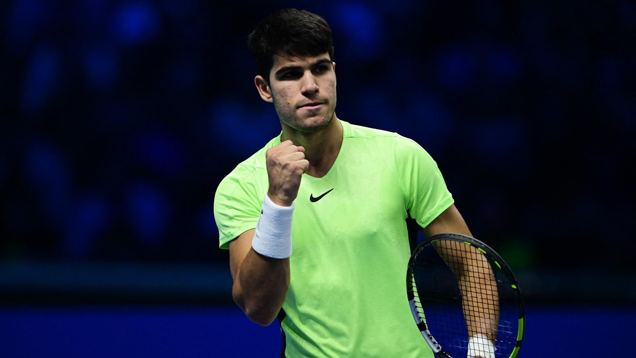alcaraz-odni-s-pierwsze-zwyci-stwo-w-atp-finals-i-przed-u-y-nadzieje