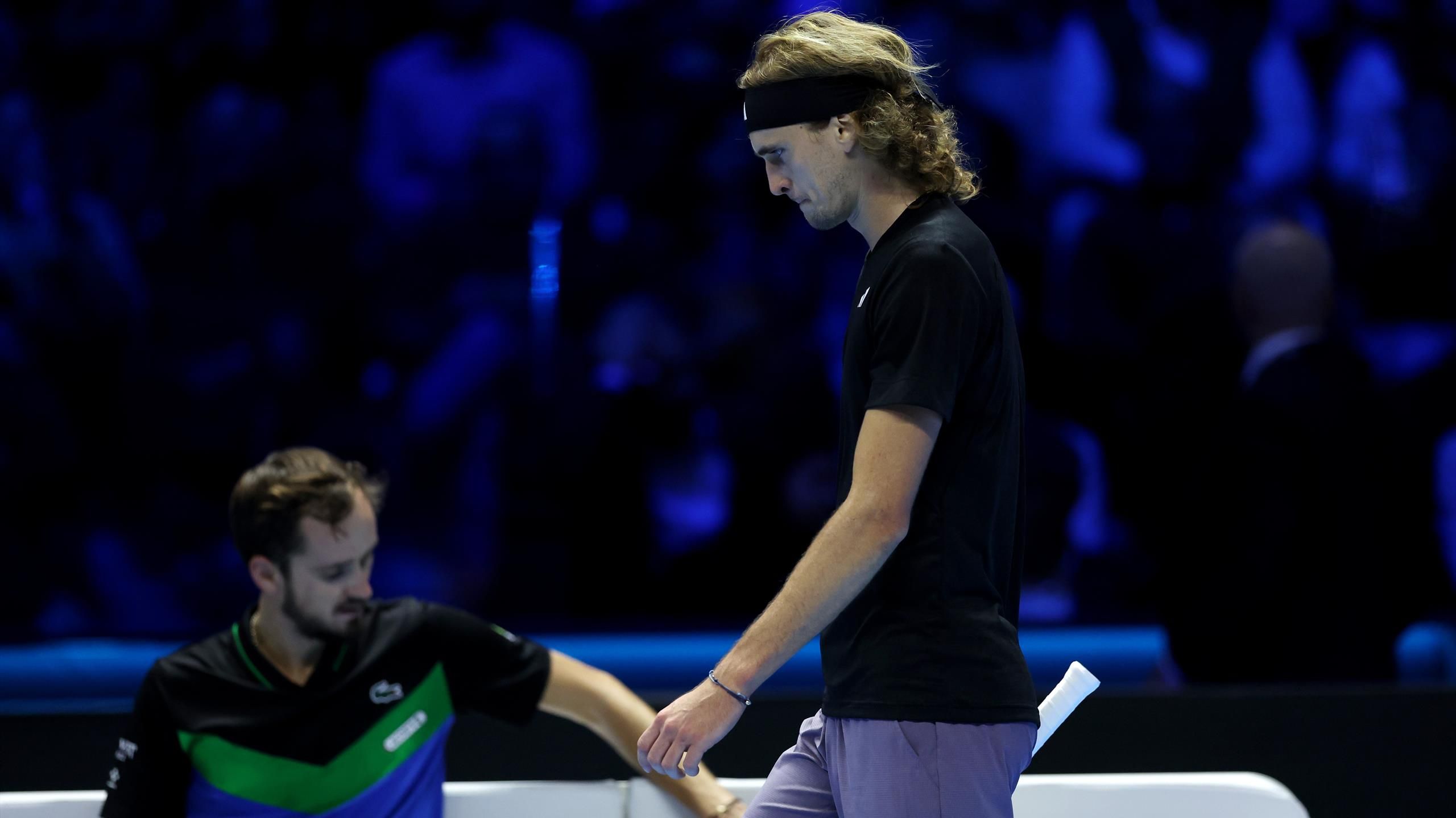 ATP Finals: Alexander Zverev bites his teeth at fearsome rival Daniil Medvedev and has to worry about the semi-finals