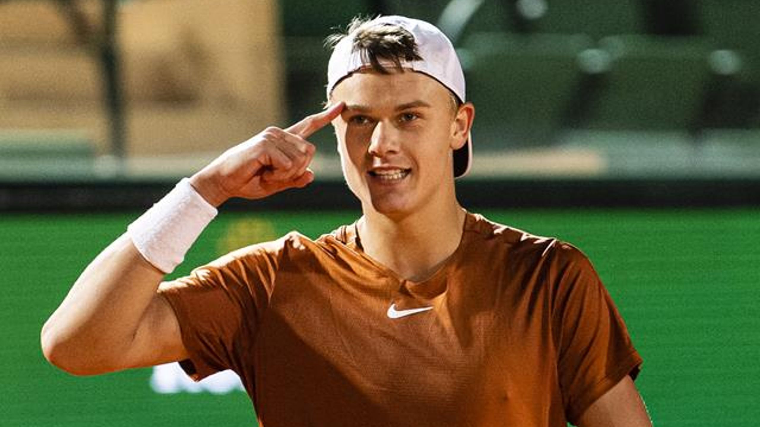 Severin Lüthi neu im Trainerteam von Holger Rune - Roger Federers Ex ...