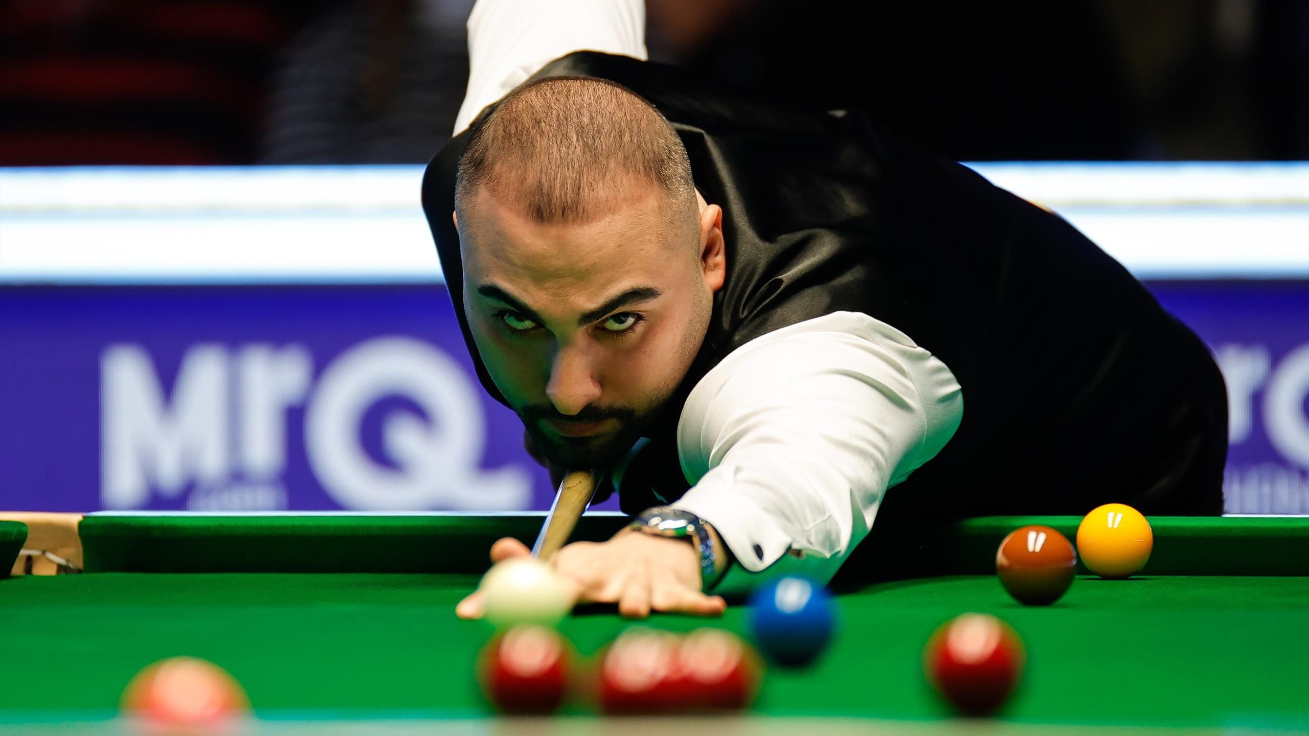 UK Championship snooker Hossein Vafaei calls time on Shaun Murphy
