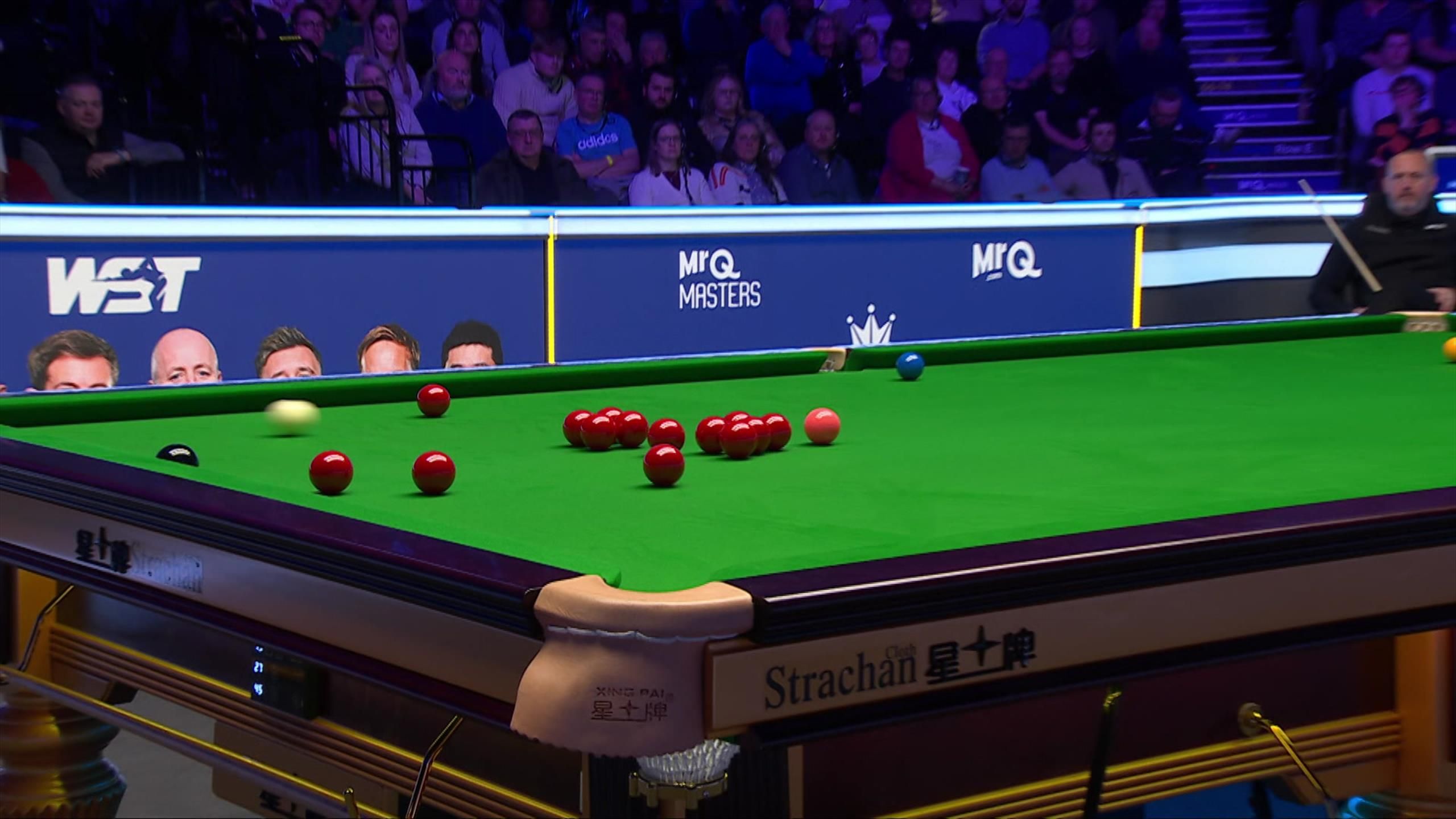 Masters snooker Ali Carter sinks remarkable threeball plant in Mark