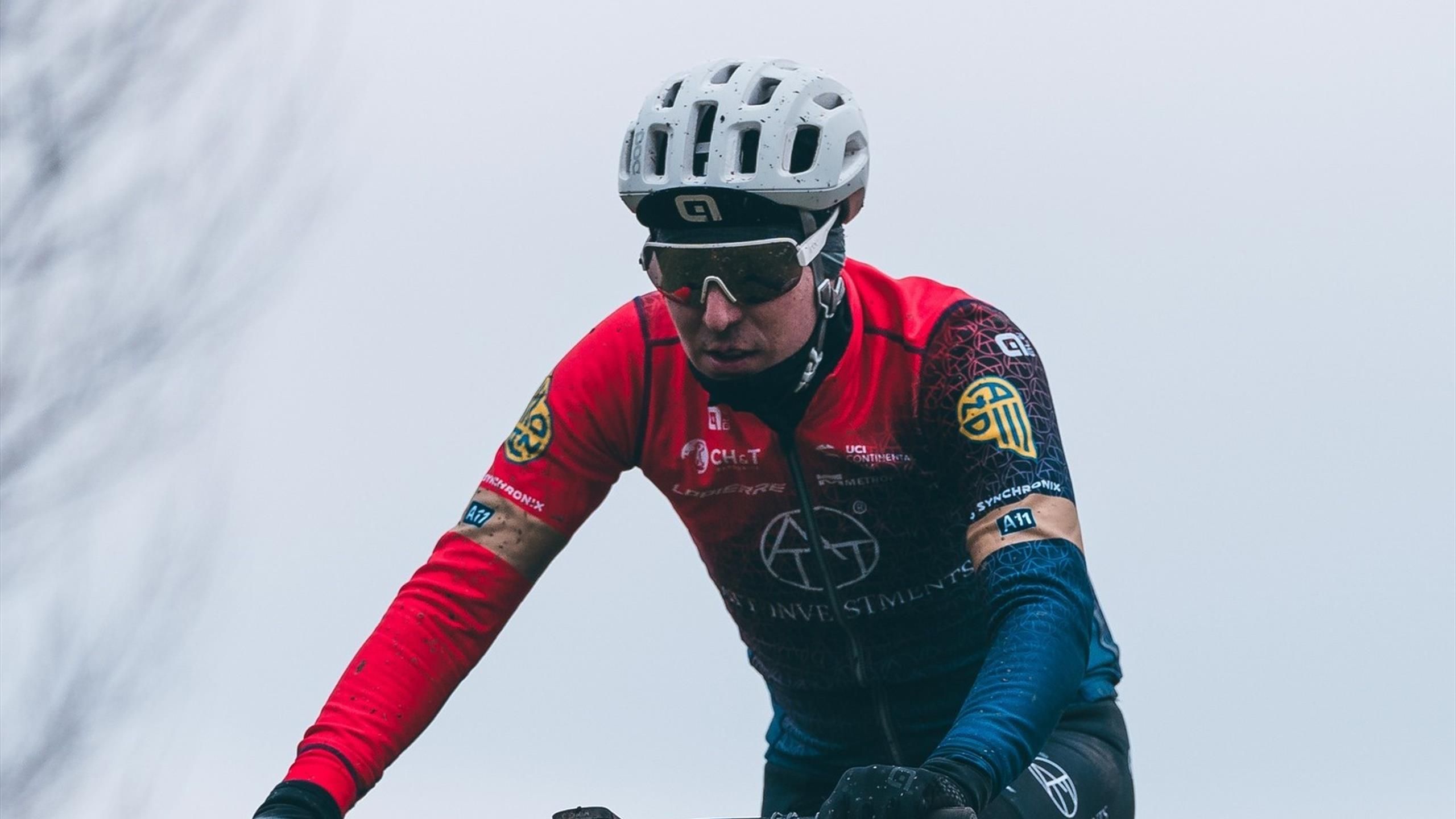 Dina Márton címét védett a cyclo-cross ob-n, a nőknél Farkas Janka győzött