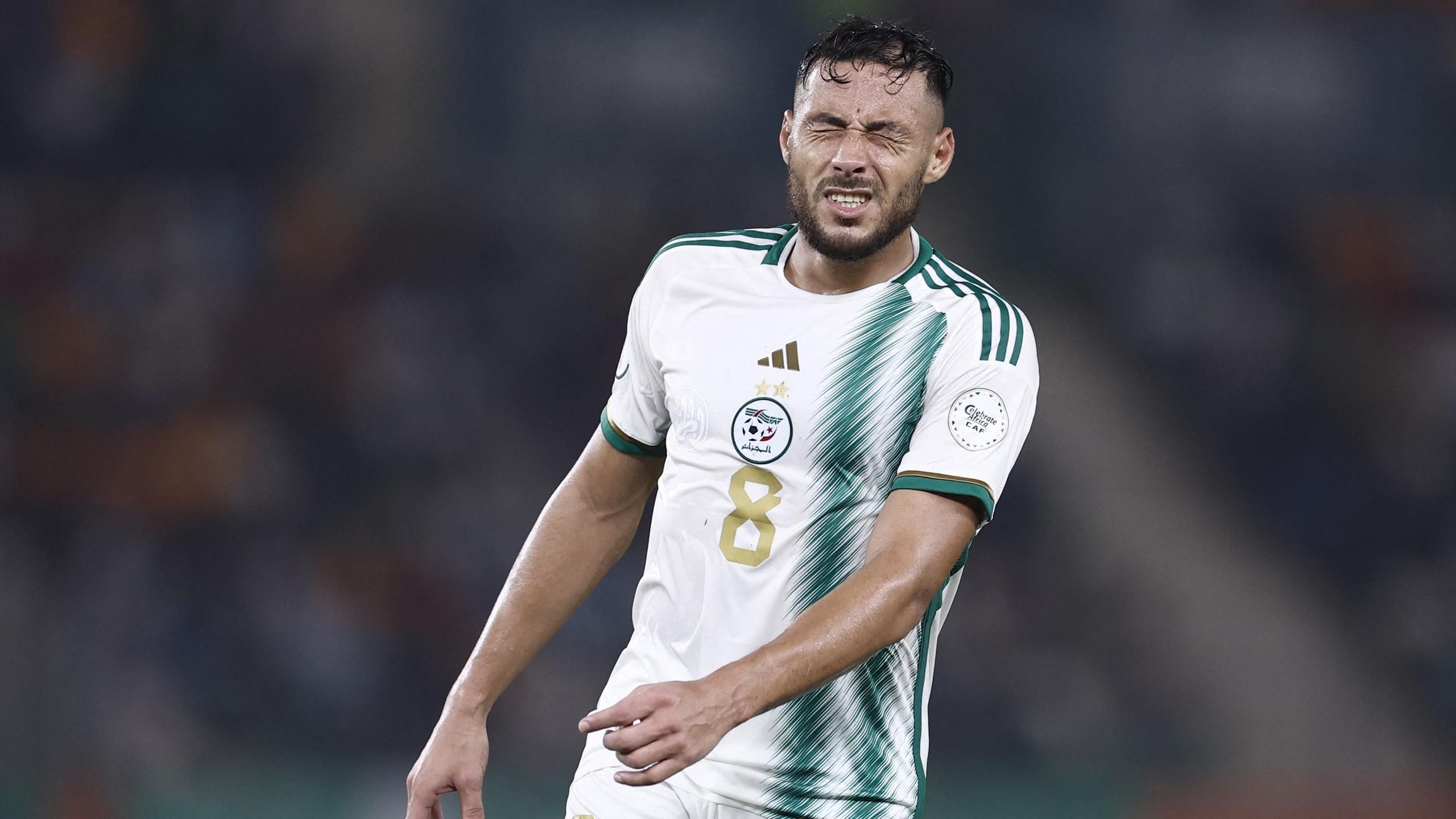Foot: Youcef Belaïli, de retour du Mondial des clubs, arrêté à Roissy ...