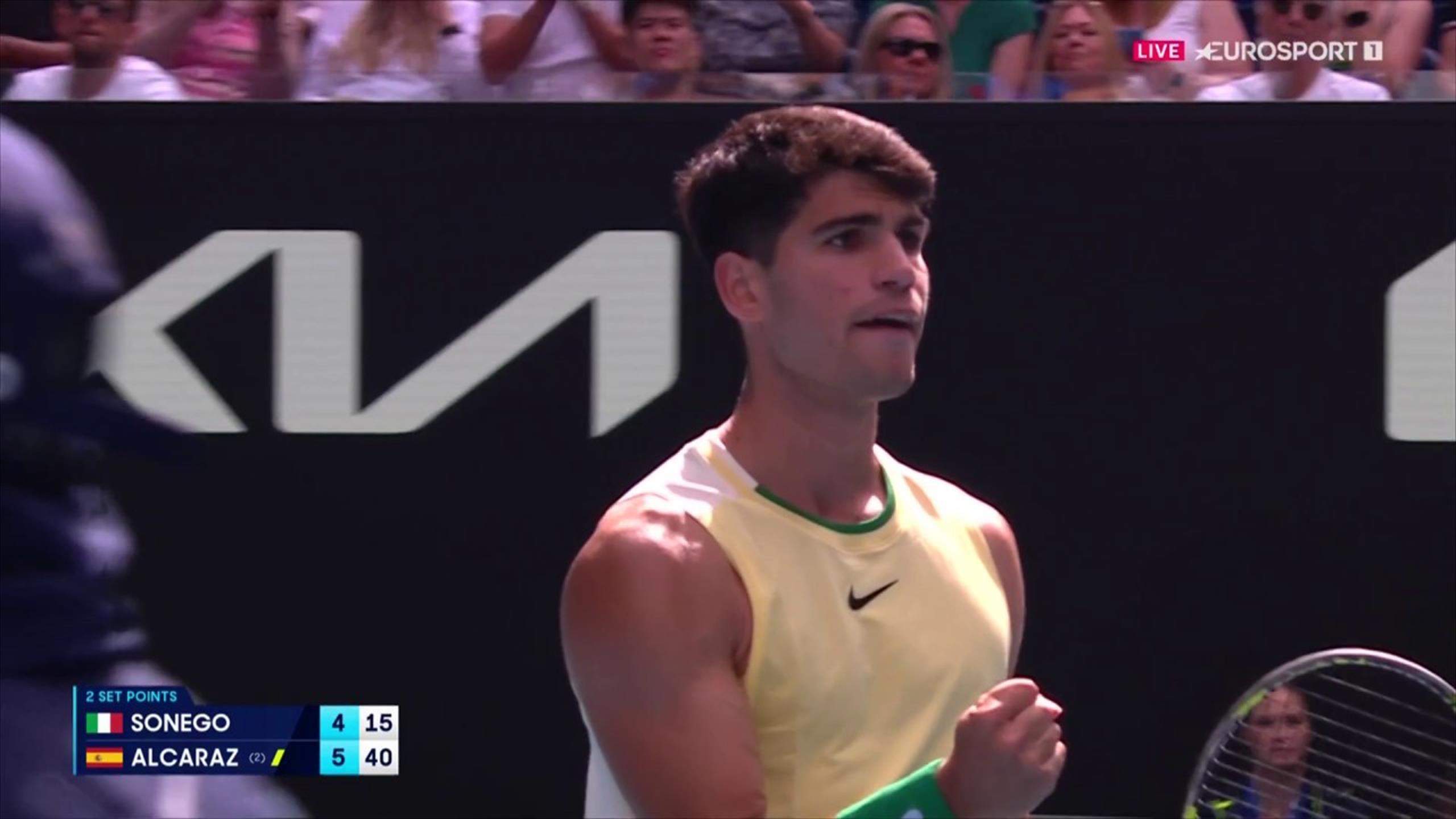 Open de Australia 2024 Alcaraz se hace gigante en la red Volea