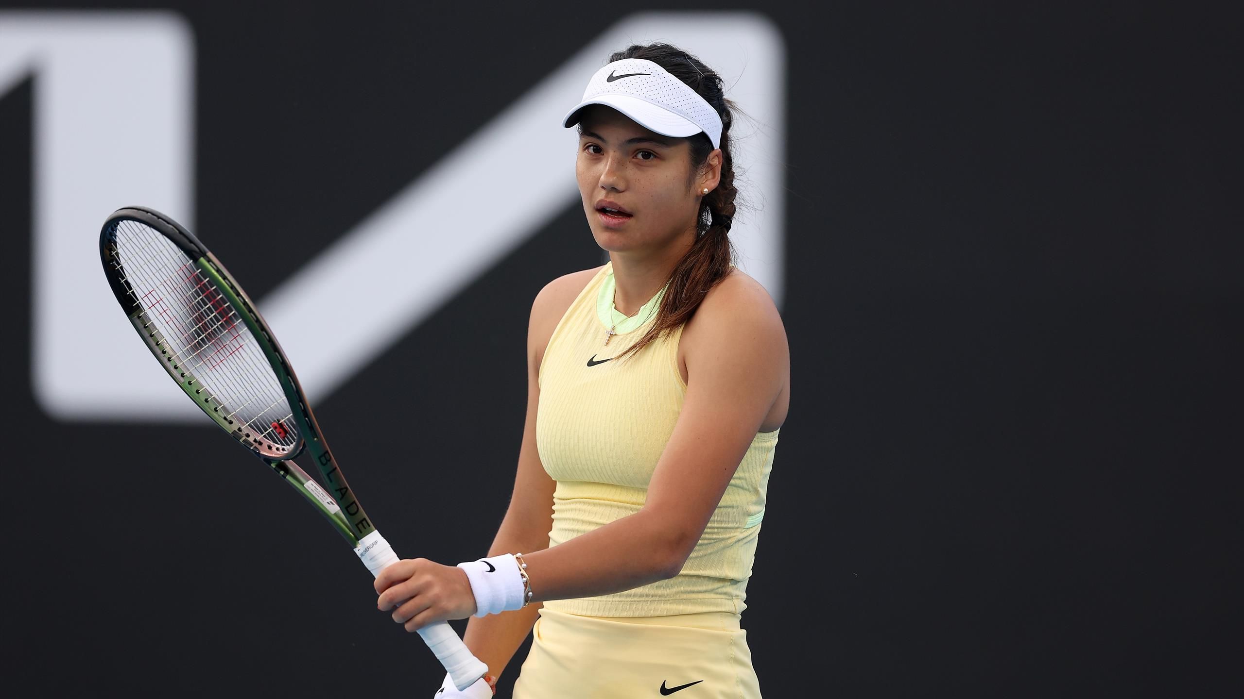 Australian Open 2024 Tim Henman backs 'excellent' Emma Raducanu for