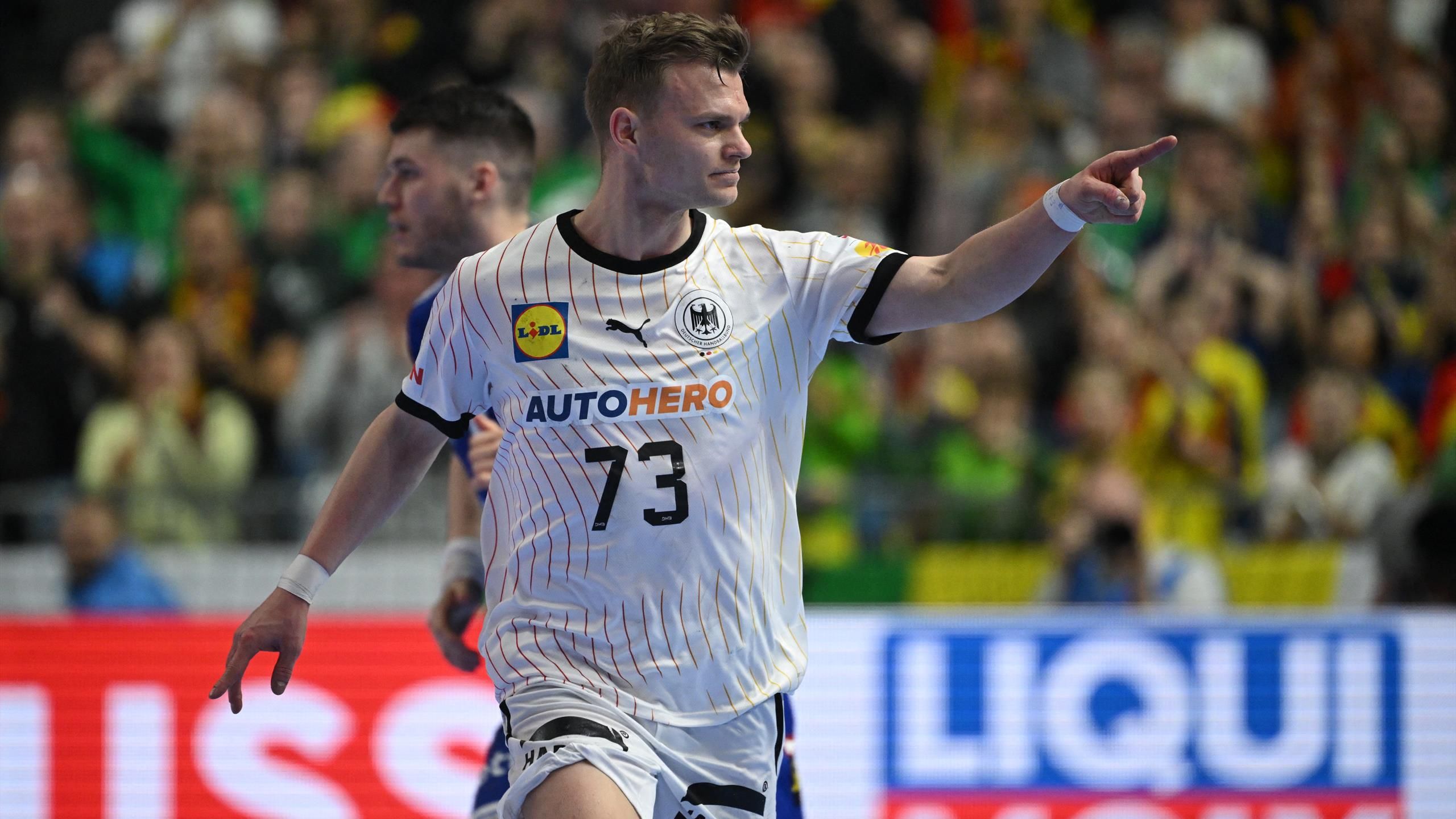 EM 2024: DHB-Star Timo Kastening lobt Reaktion der Fans nach Hymnen ...