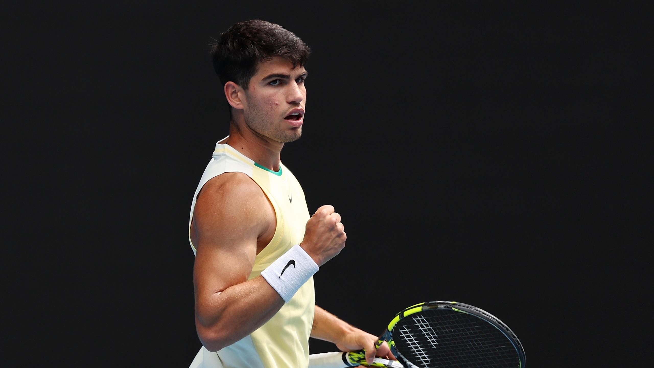 Open d'Australie 2024 | La journée des favoris : Carlos Alcaraz profite  d'un abandon pour se qualifier - Eurosport