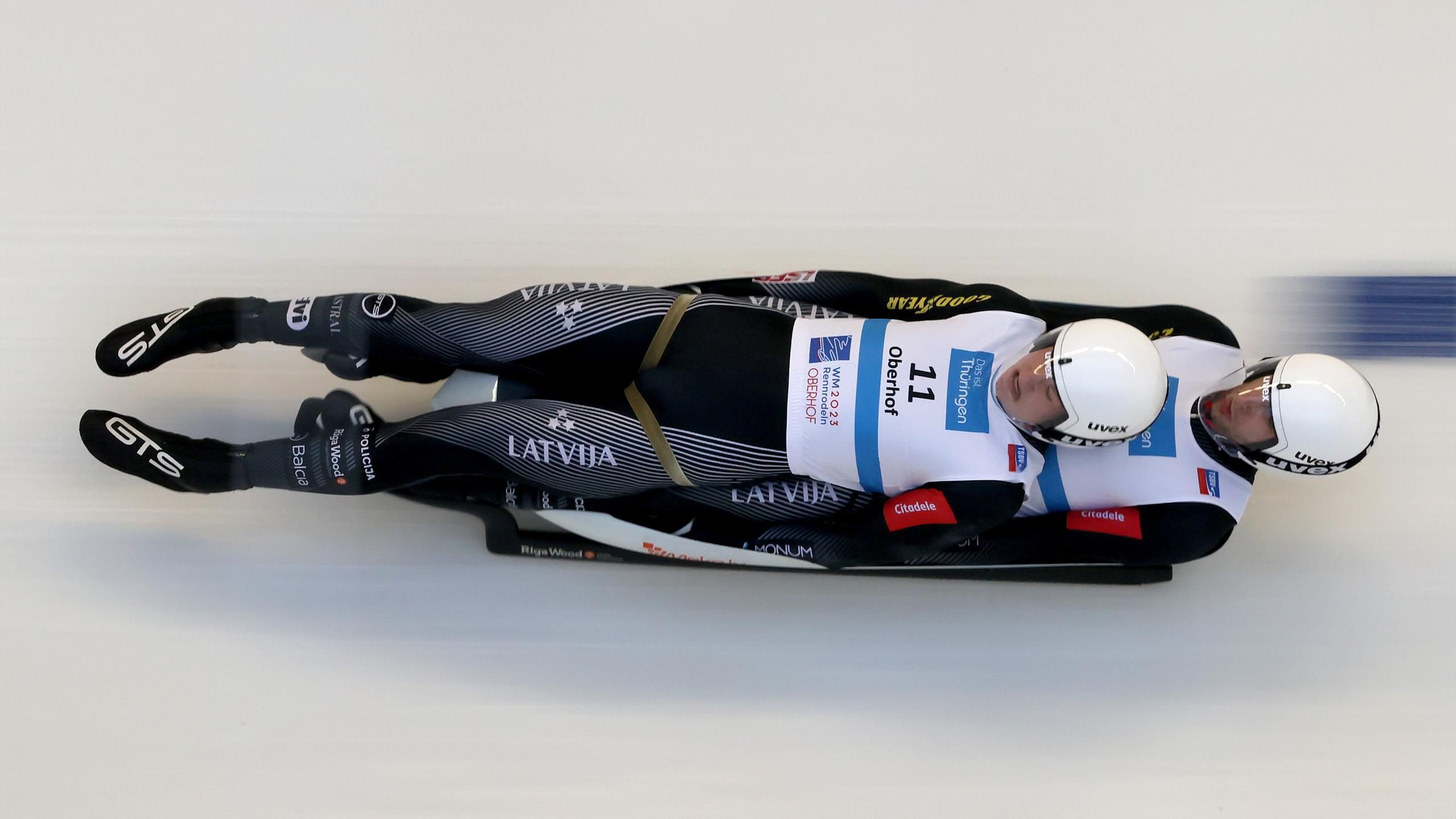 Mārtiņš Pots un Roberts Blūms aizved Latviju uz sapņu startu pasaules čempionātā kamaniņu sportā