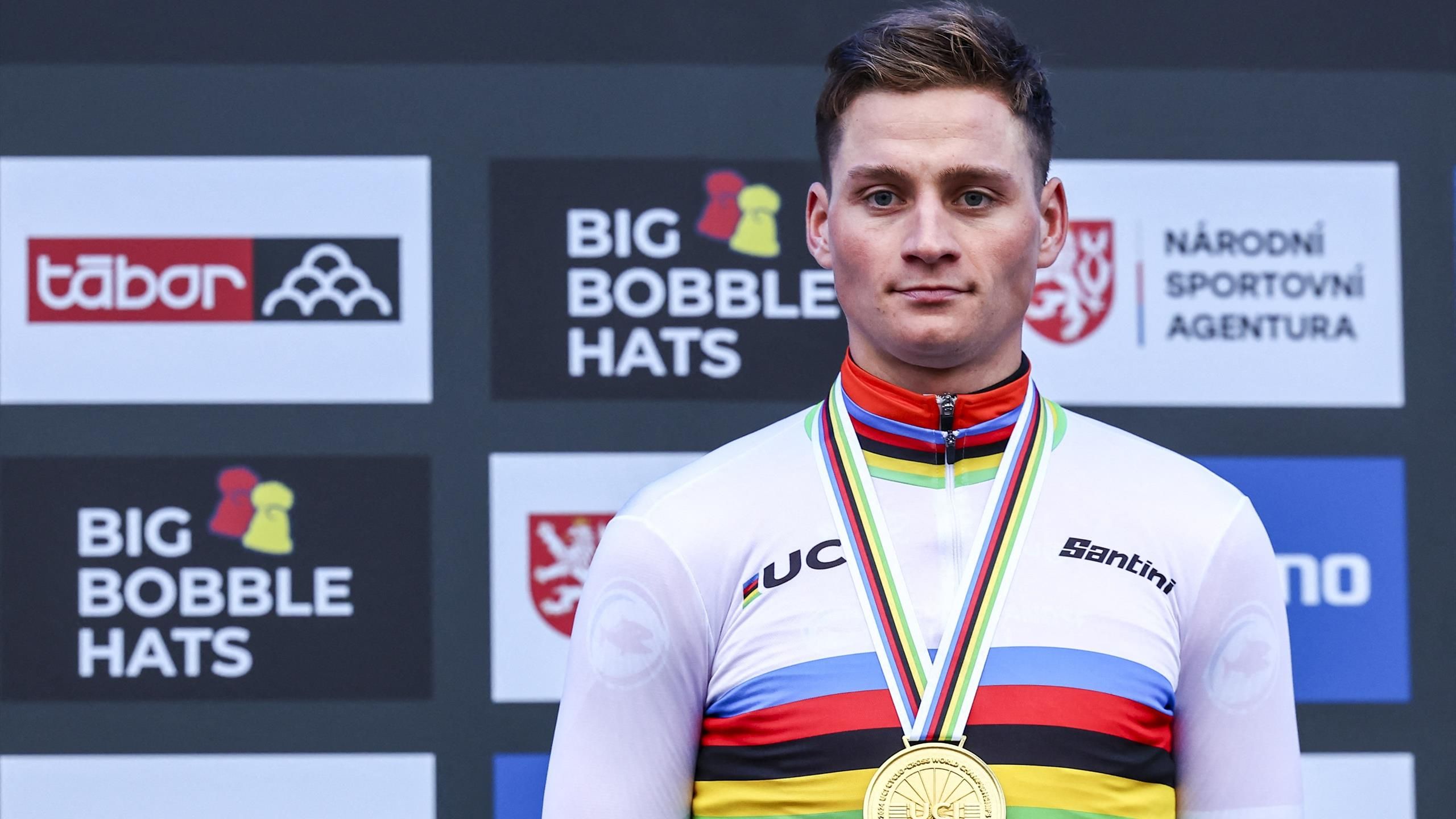 Rekord vagy pihenés? Van der Poel sem tudja még, látjuk-e a világbajnoki mezt jövőre cyclo-crossban