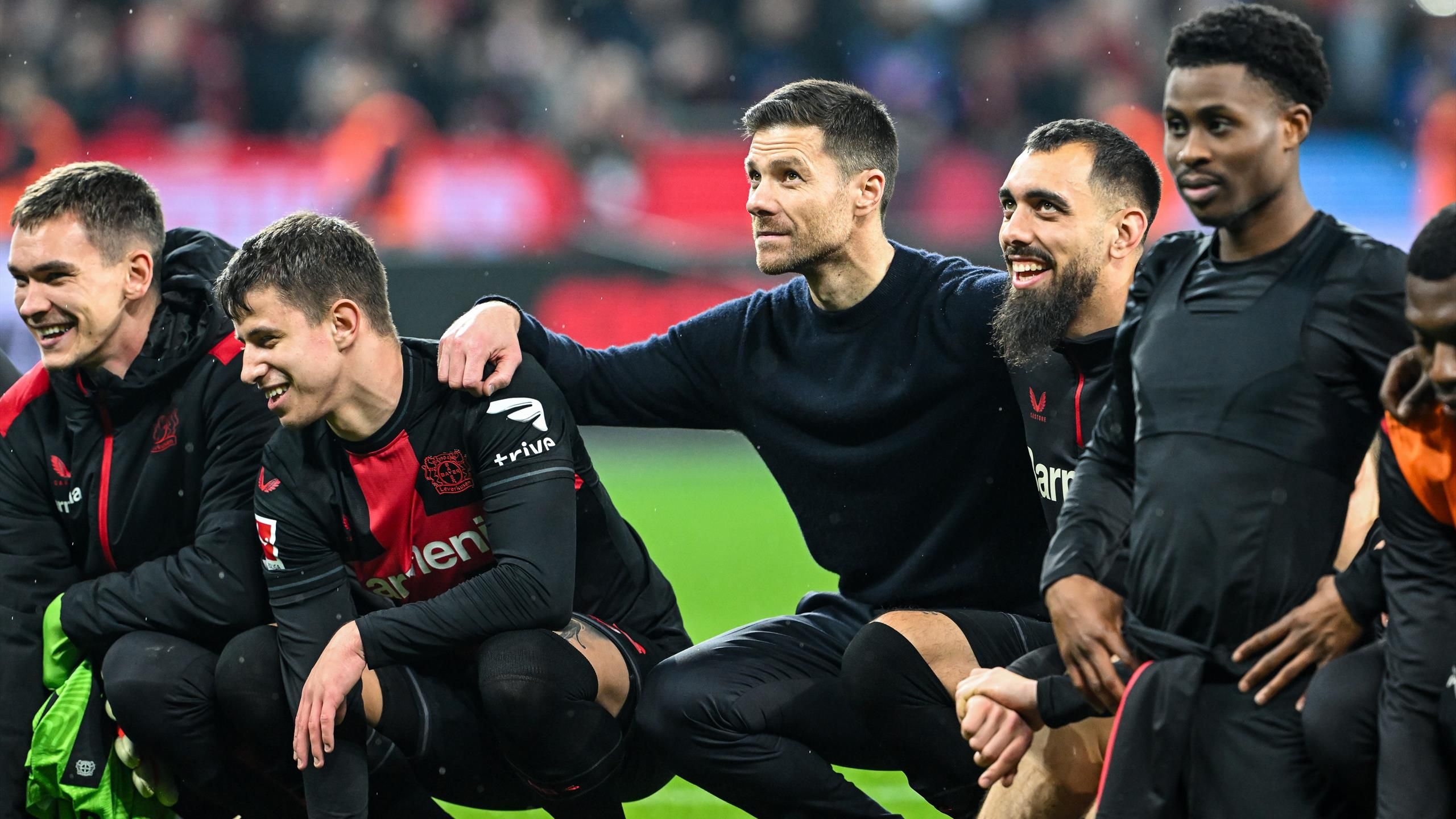 Bayer Leverkusen 3-0 Bayern Munich: Xabi Alonso's side seal stunning win to stretch lead at top of Bundesliga - Eurosport