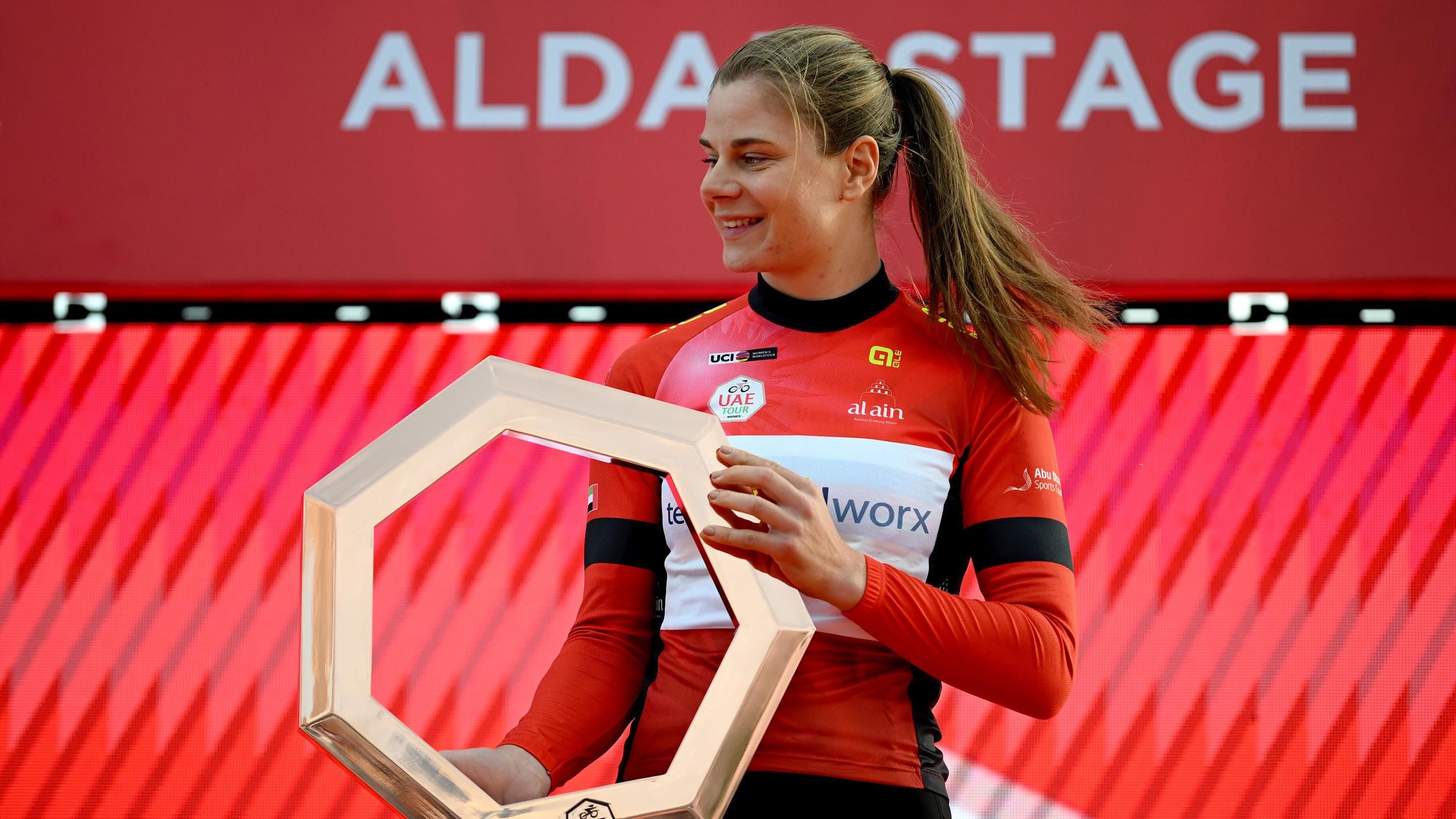 ‘She’s the best’ – Blythe hails ‘unbelievable’ Kopecky after UAE Tour victory