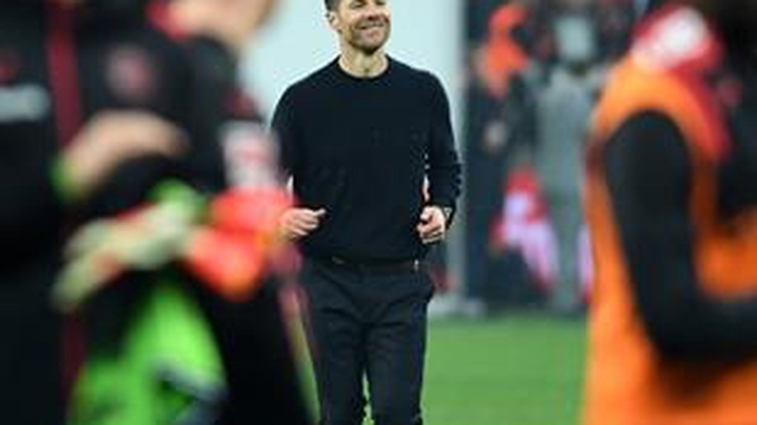 Bayer Leverkusen - Xabi Alonso mit Pep-Guardiola-Methoden zum Erfolg ...