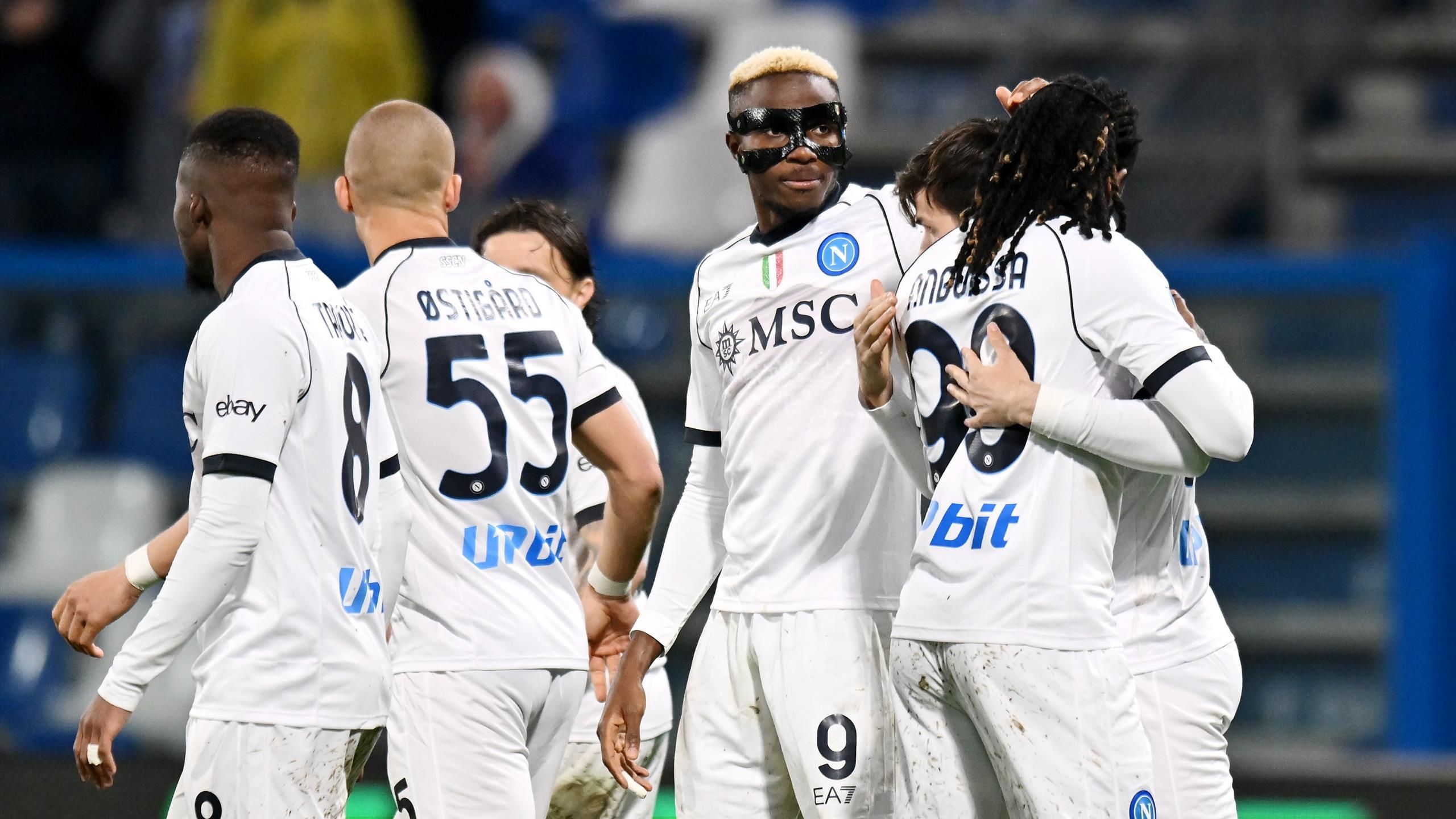 Sassuolo 1-6 Naples : Victor Osimhen réussit un triplé, Khvicha Kvaratskhelia marque deux fois lors d’une grande victoire en Serie A pour les champions