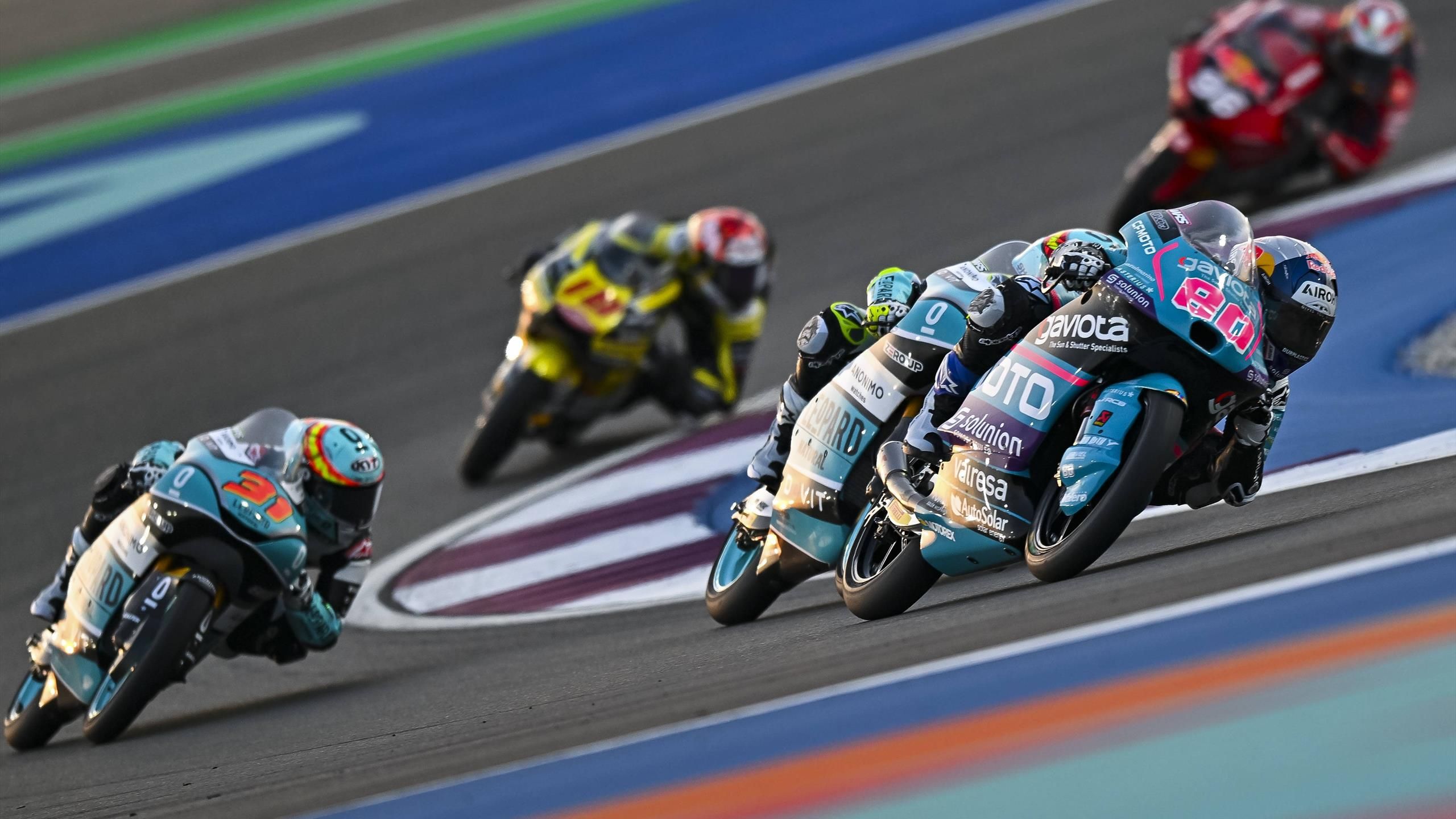 Moto3 GP Qatar 2024, gara Alonso batte Holgado all'ultima curva! 4