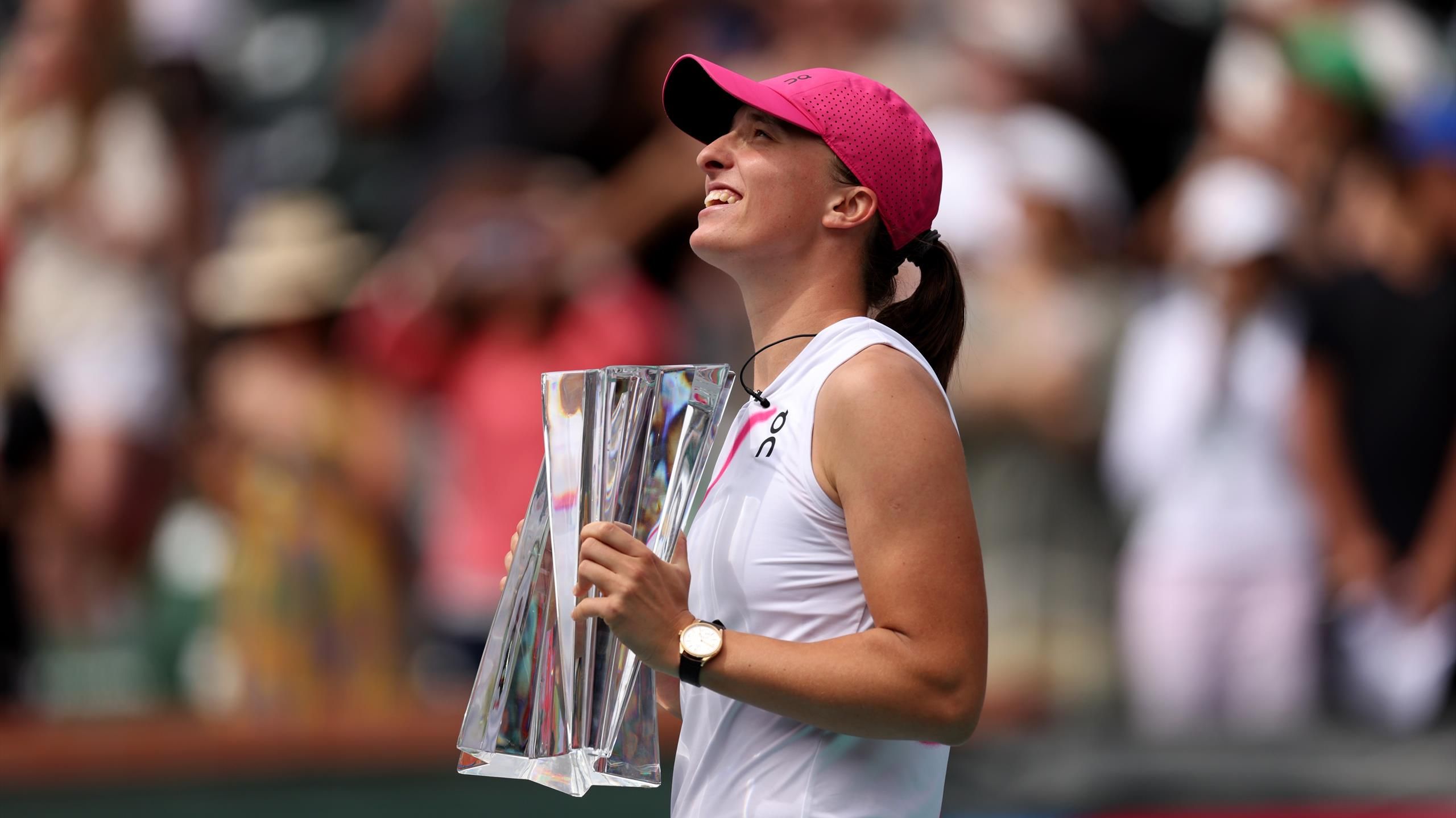 Swiatek simán lépte le Sakkarit az Indian Wells-i döntőben
