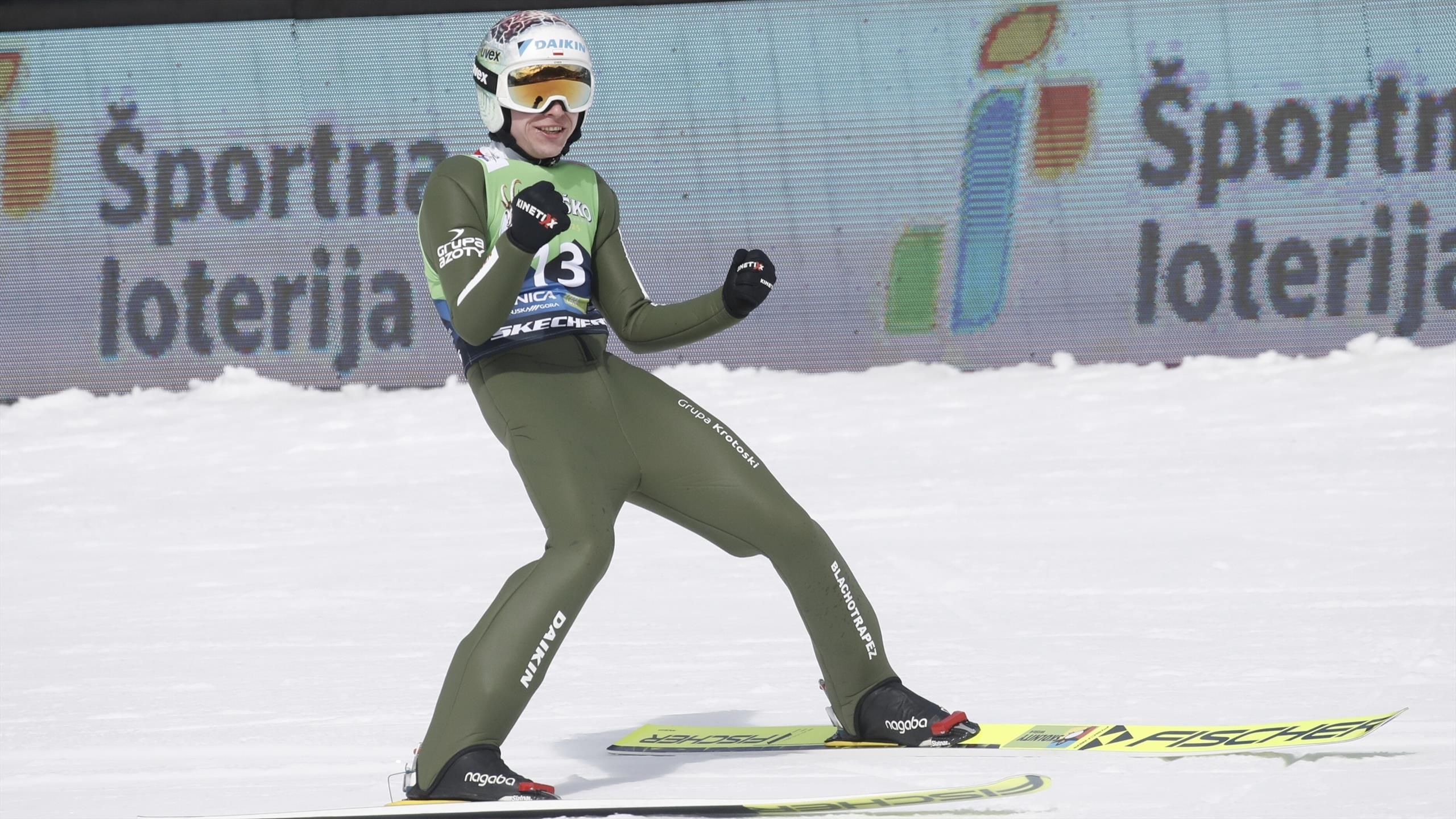 Salto de esquí Planica 2024. Daniel Huber ganó la competición del domingo.  Alexander Znieszczul quedó en tercer lugar