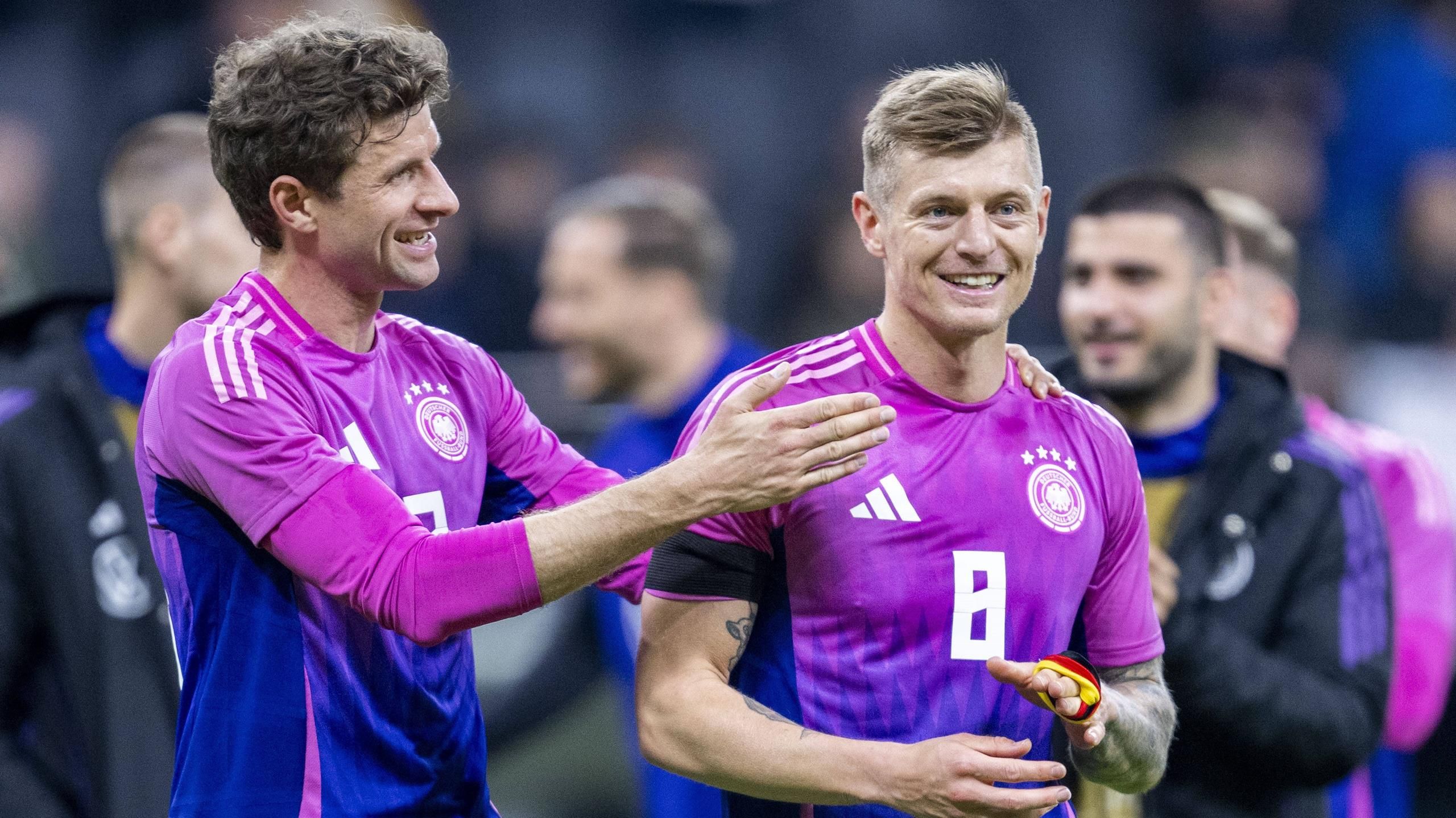 Persberichten: Duitsland vs. Nederland: De nationale ploeg domineert El Clásico en “grote dromen met Kroos”