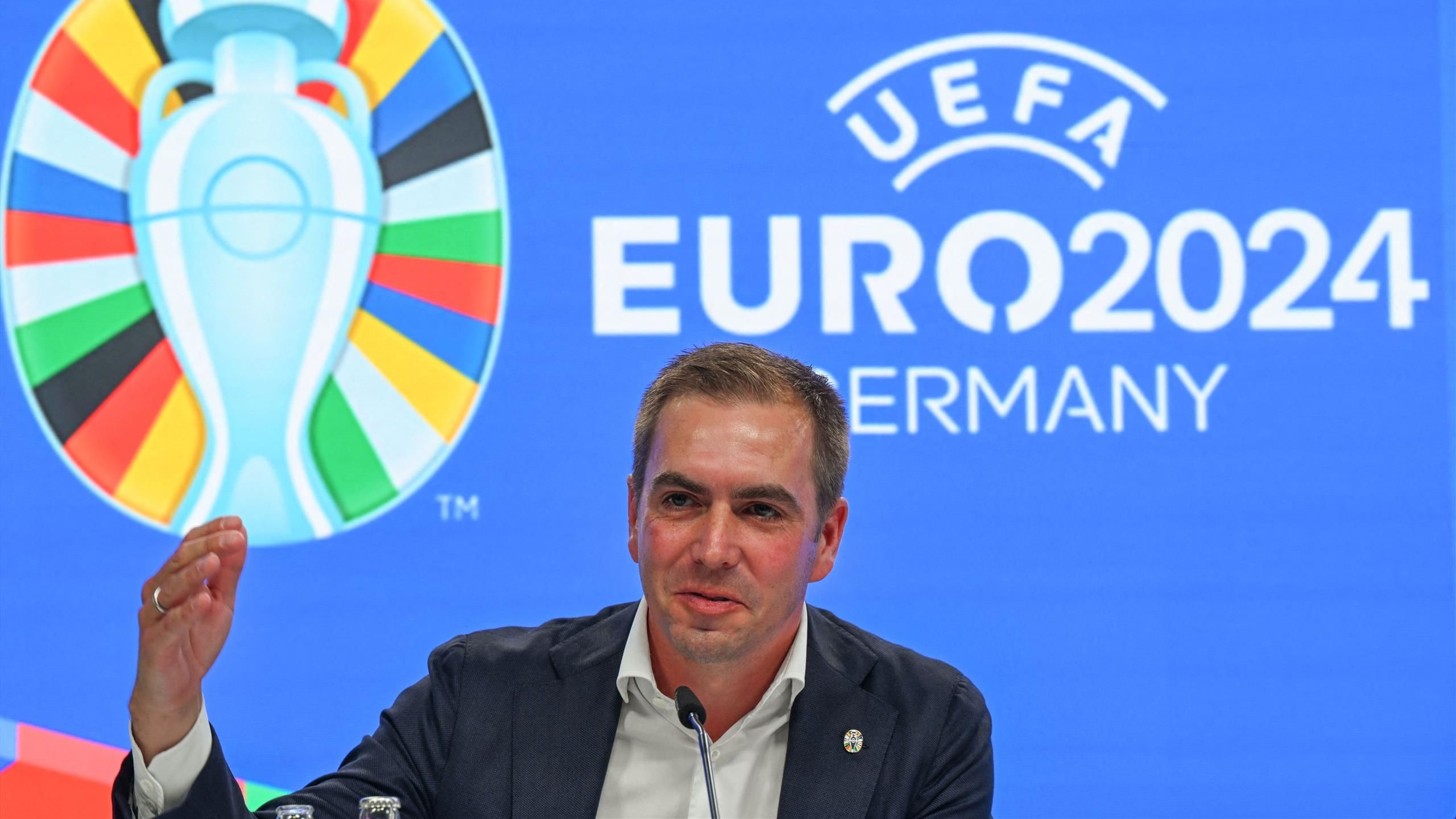 A világbajnok Lahm tiszta győzelmet remél a német válogatott Eb-rajtján Skócia ellen