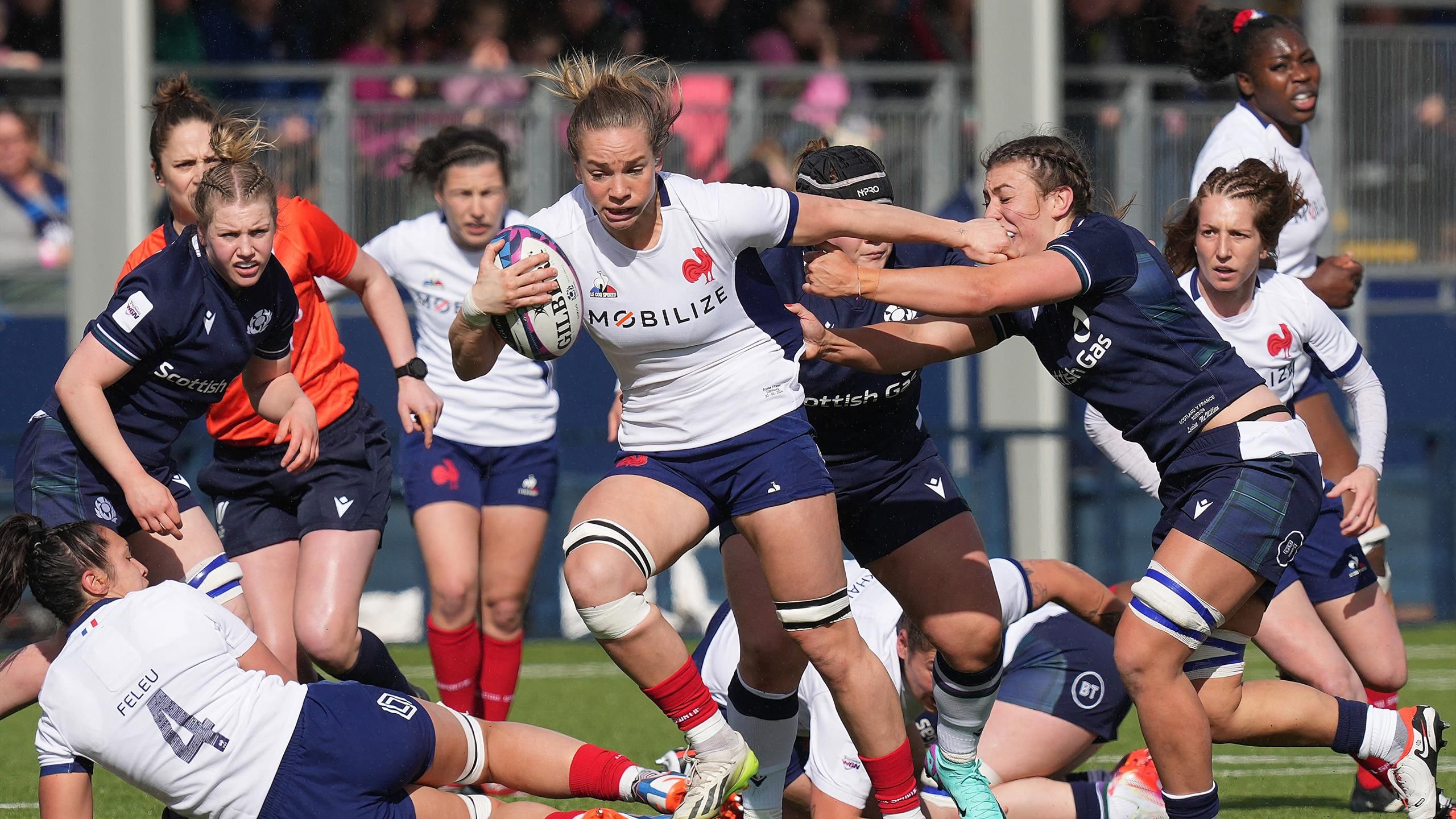 Tournoi des VI Nations feminin Les Bleues s imposent en Ecosse 15 5 et prennent provisoirement la tete du classement Eurosport