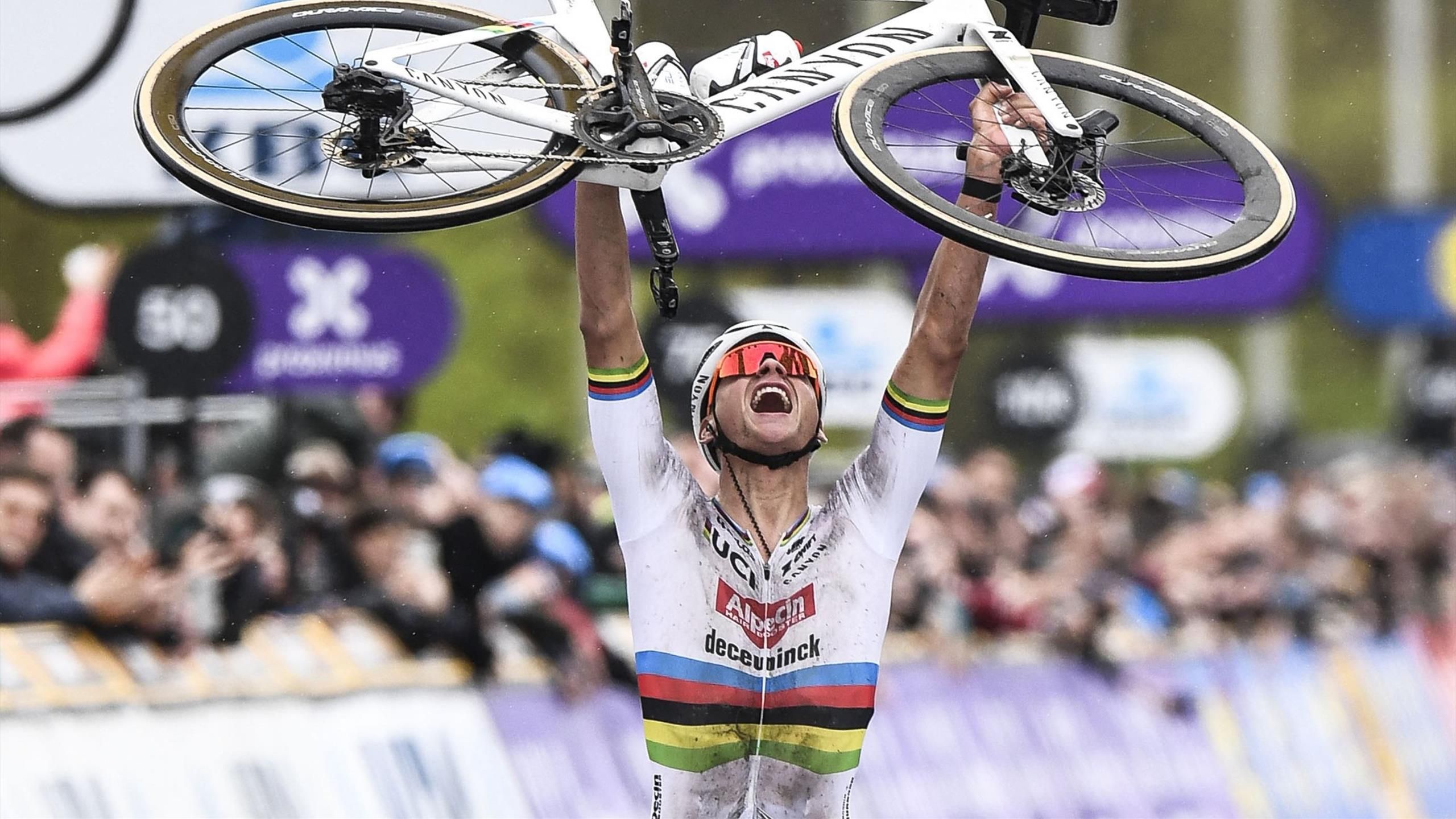 „Van der Poel egy kerékpáristen” – A vicces kiskölyök útja a sportág legnagyobbjai közé