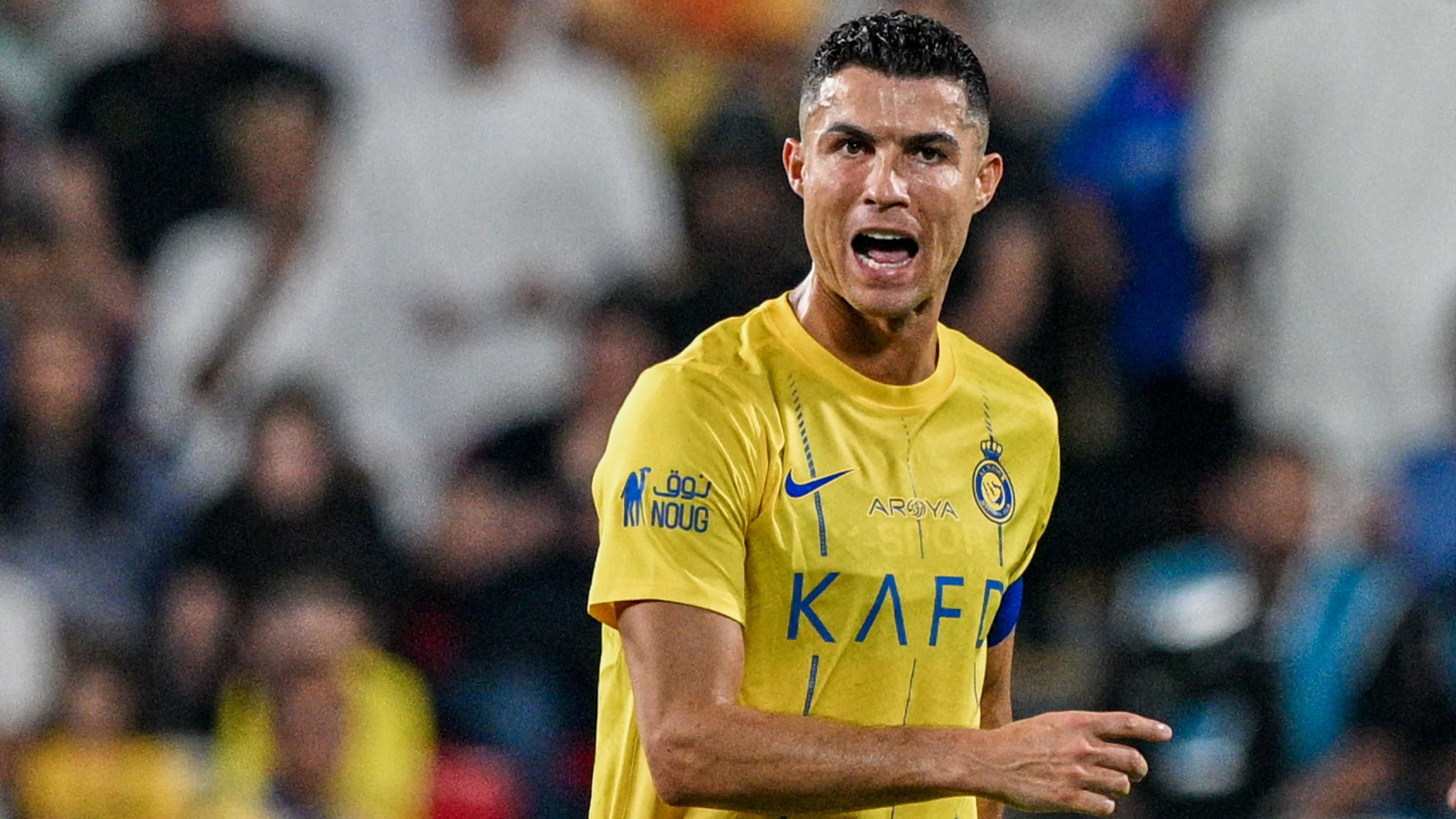 Cristiano Ronaldo is horrified when Al-Nassr goes bankrupt: immediately red after being elbowed and threatening the referee