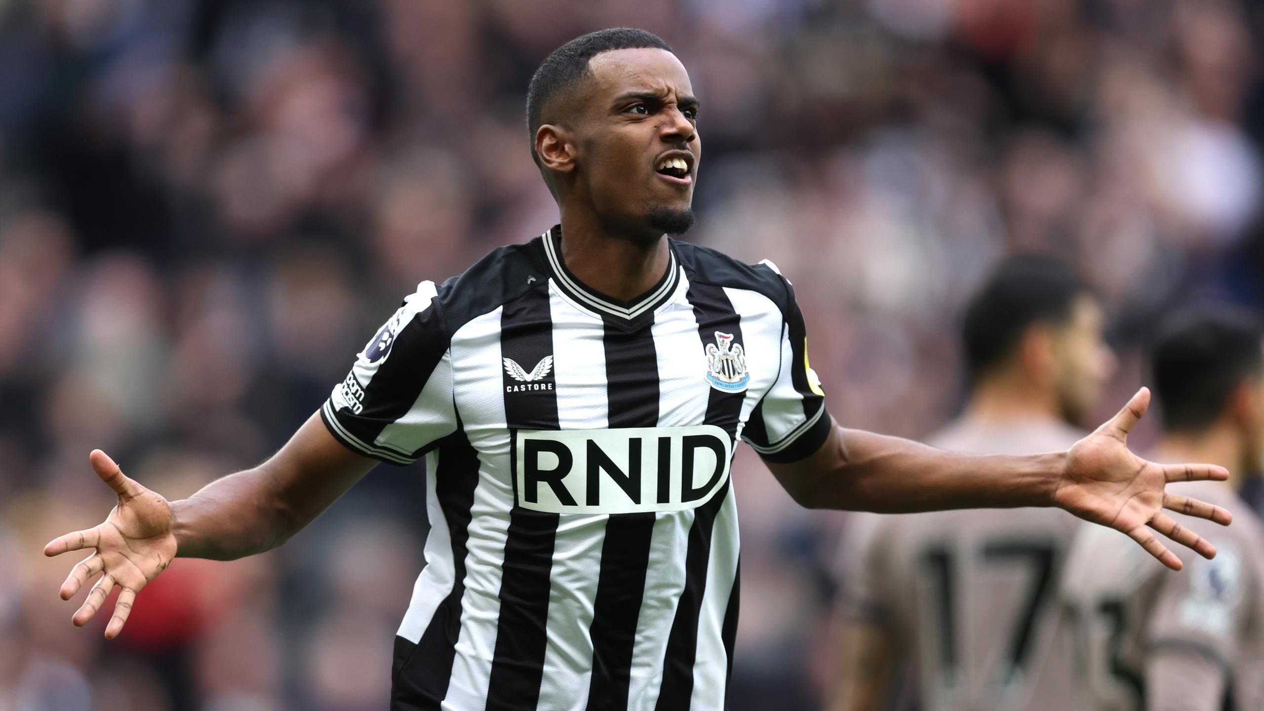 Arsenal on red alert as Alexander Isak hits stalemate with Newcastle in