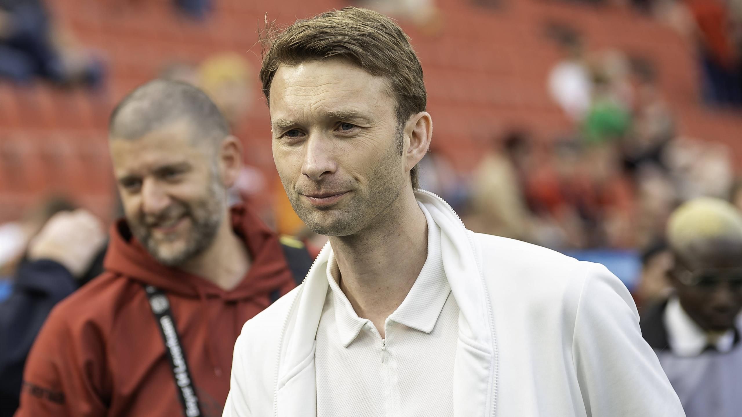 Deutscher Meister Bayer 04 Leverkusen - Sportdirektor Simon Rolfes ...