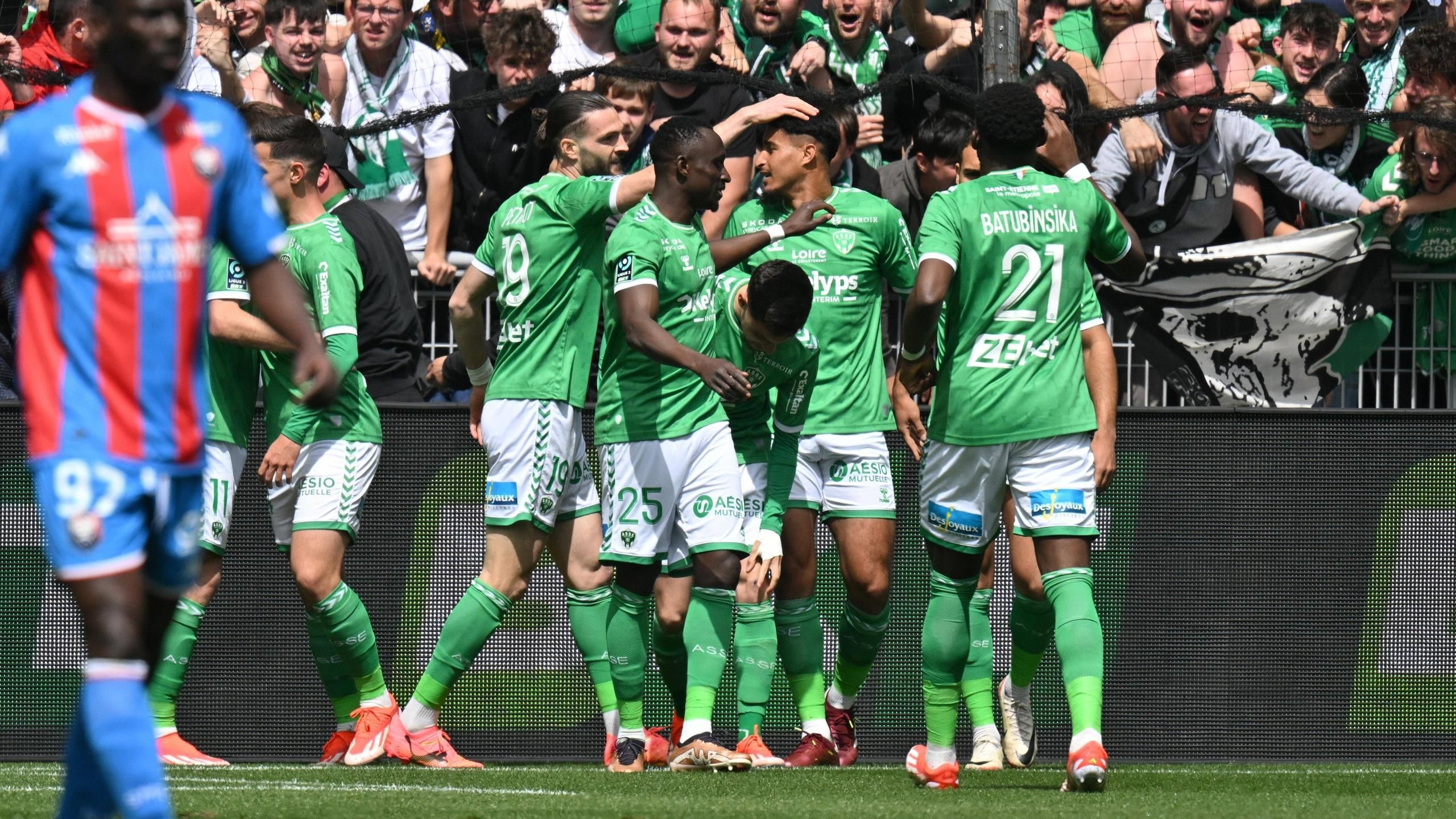 Campionato francese (giornata 35): Saint-Etienne domina Caen (1-0) e si classifica secondo