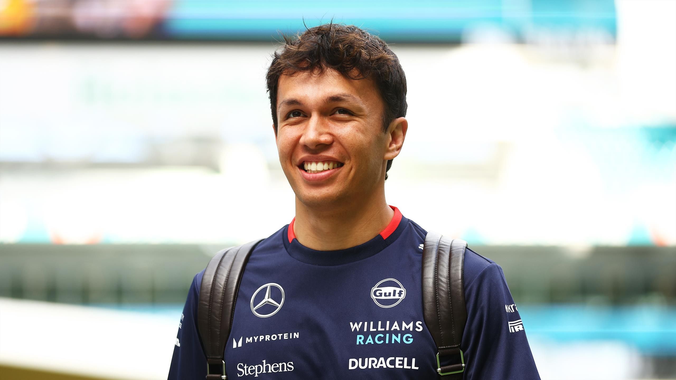 "Visszakerülhetünk a rajtrács elejére" – Hosszabbított thaiföldi versenyzőjével a Williams