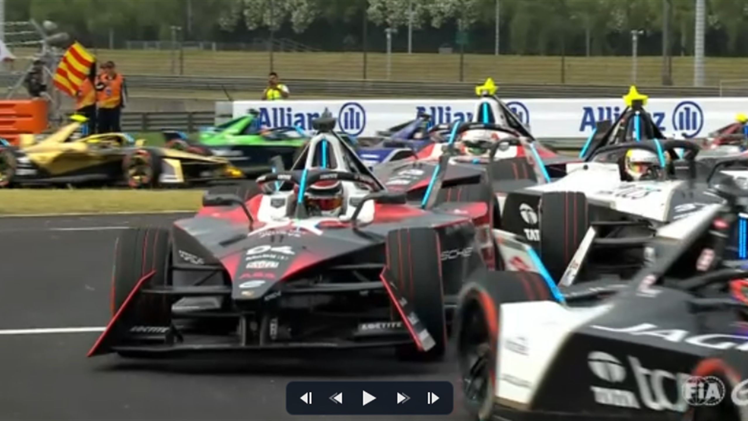 Jaguar-siker Sanghajban, Wehrlein kőkemény védekezéssel tartotta meg a második helyet
