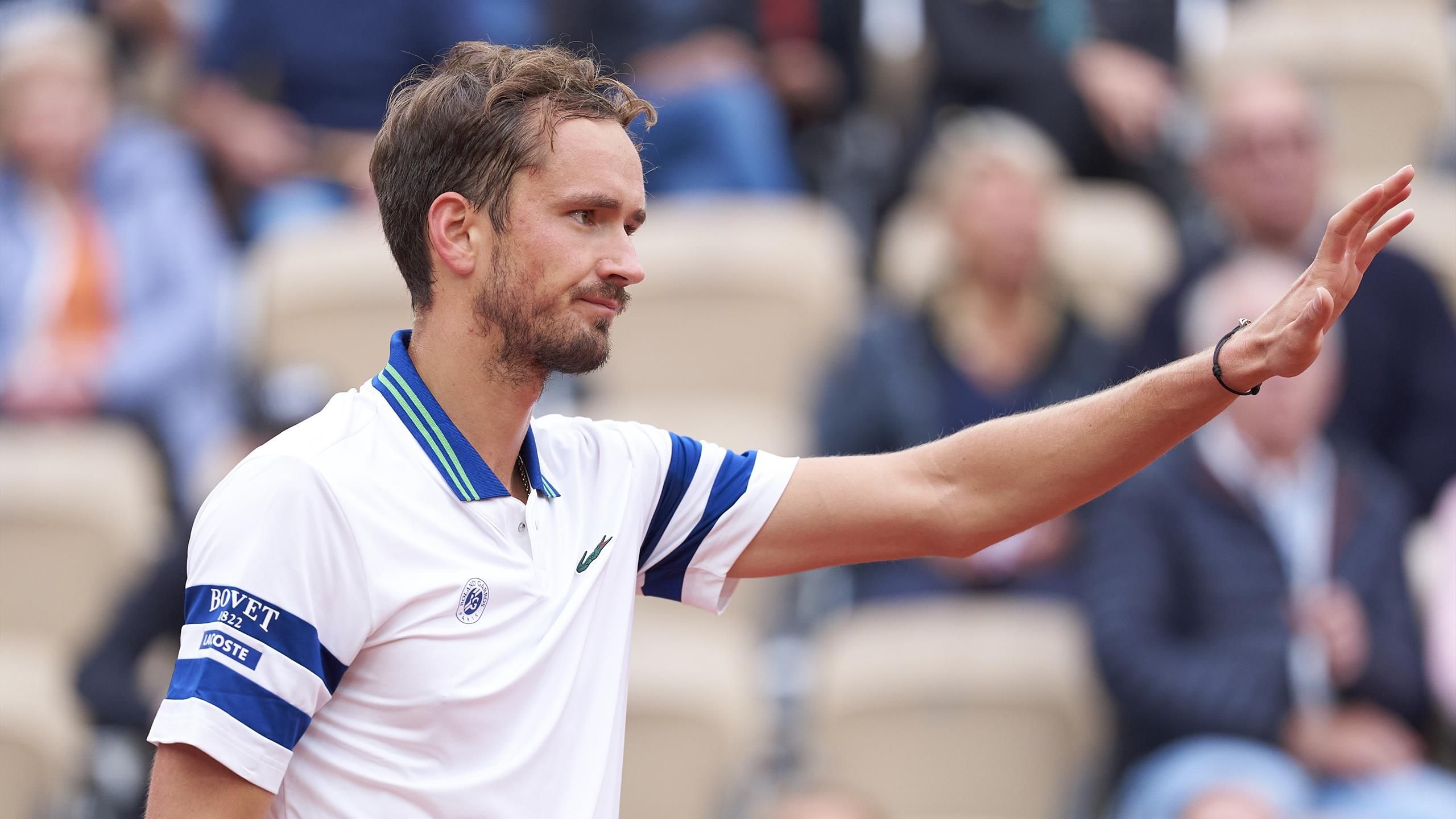 Roland-Garros – 3e tour – Accroché, Daniil Medvedev s’en sort en quatre sets et file en huitièmes