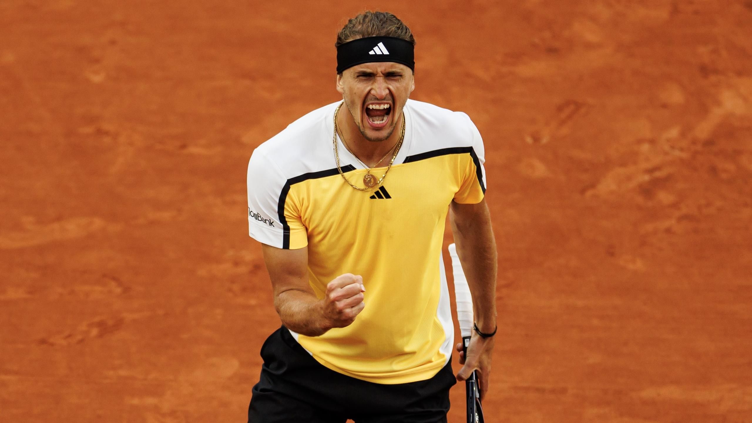Roland Garros 2024 Zverev sopravvive al quinto! Anche Medvedev e De Minaur sono agli ottavi