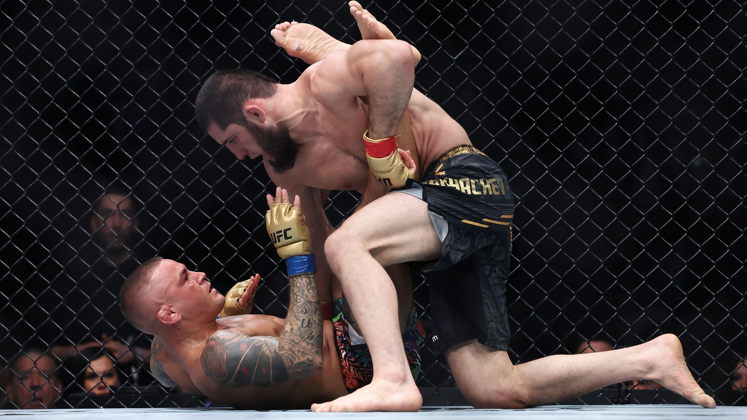UFC 302 Islam Makhachev retains lightweight title with win over Dustin Poirier tops Khabib Nurmagomedov s win streak Eurosport
