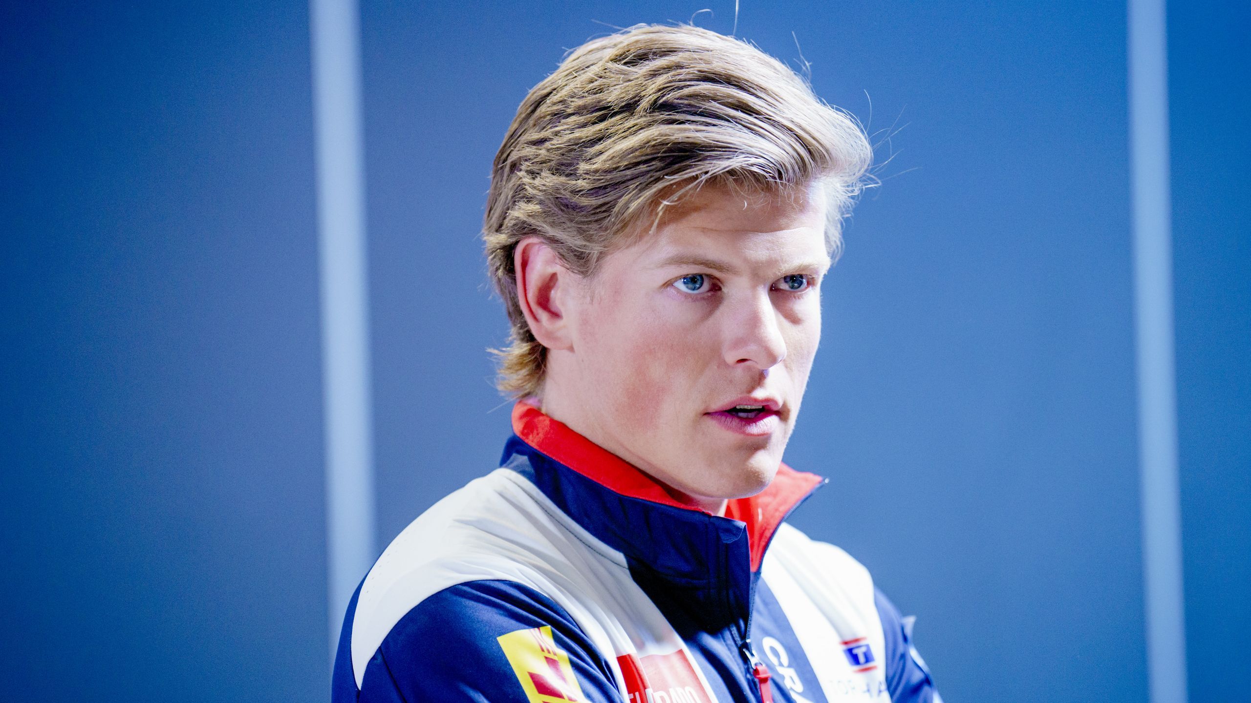 Klæbo Returns Home from Training Camp Due to Minor Elbow Injury