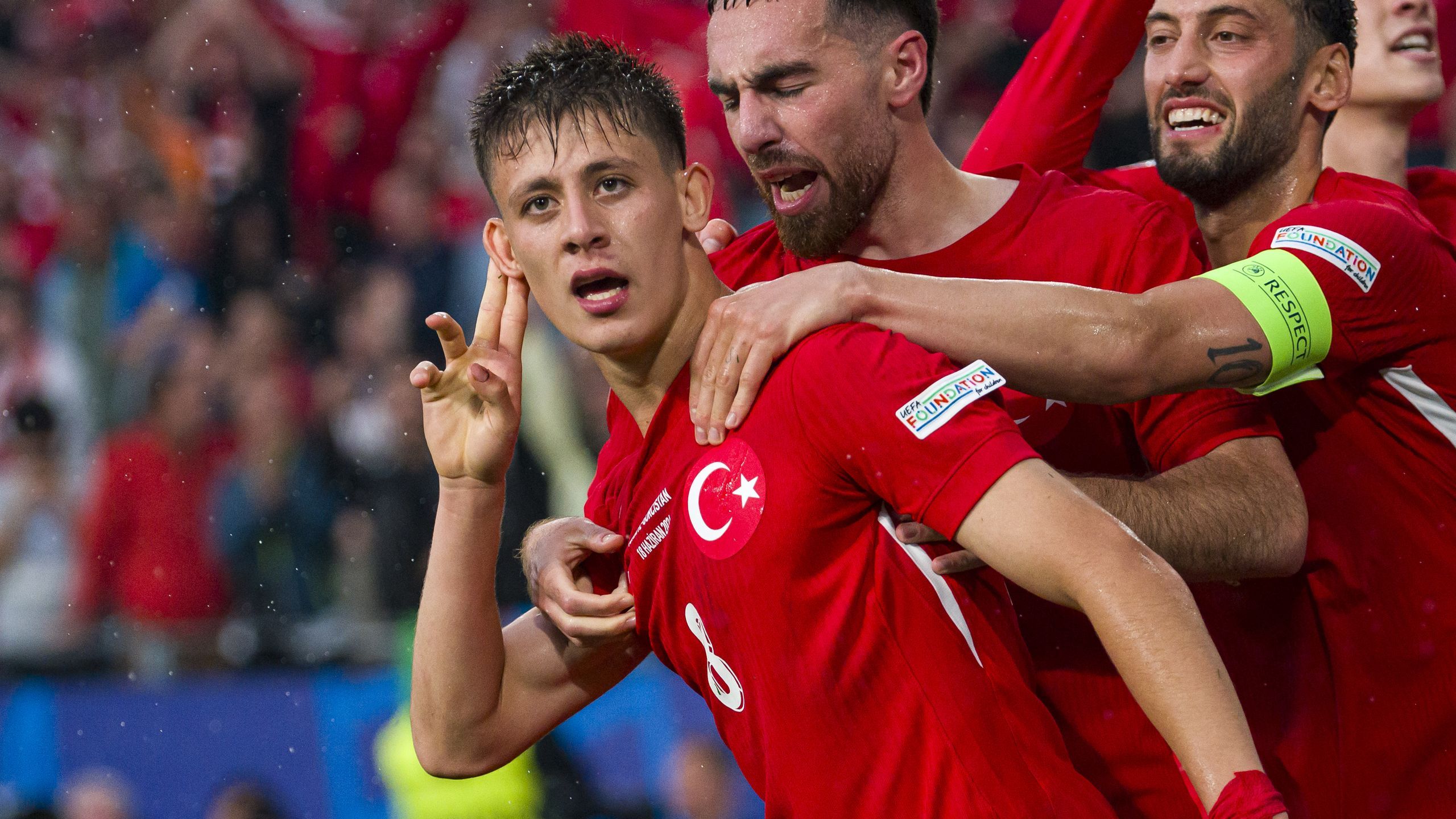 EM 2024 Türkei jubelt über Arda Güler nach Traumtor gegen Wunderkind übertrifft