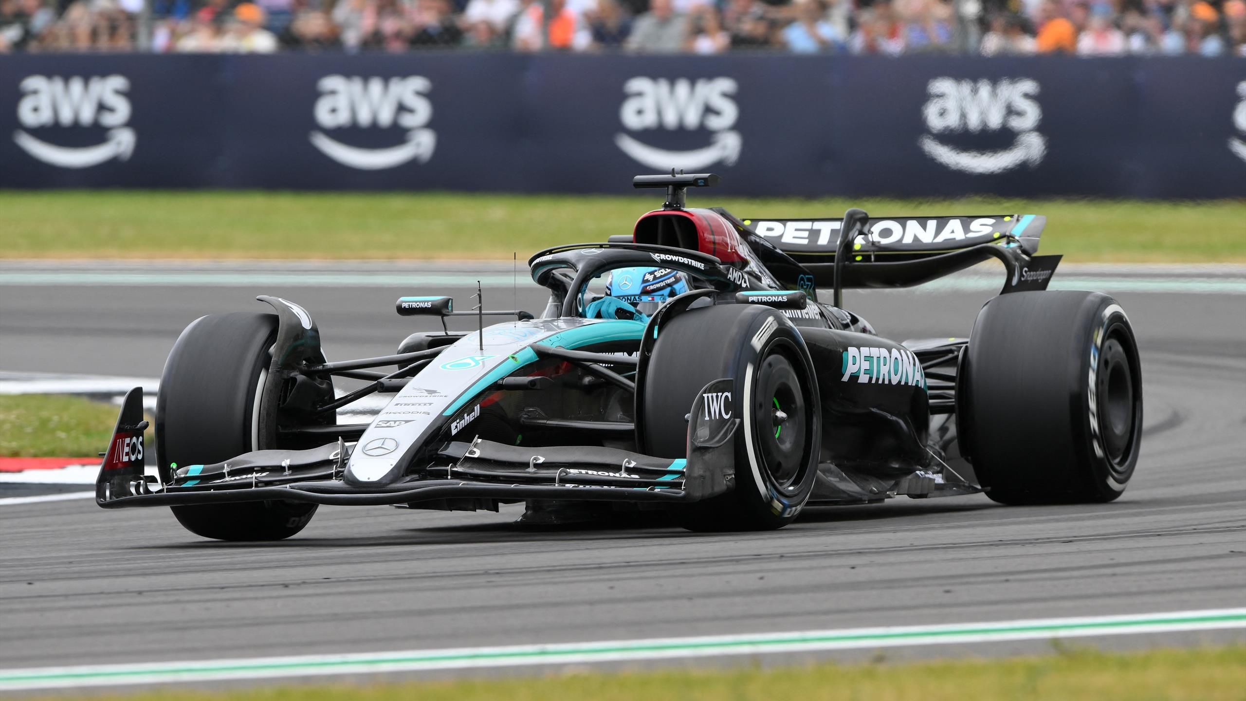 Russell volt a leggyorsabb a harmadik szabadedzésen, Verstappen csak ötödik az időmérő előtt