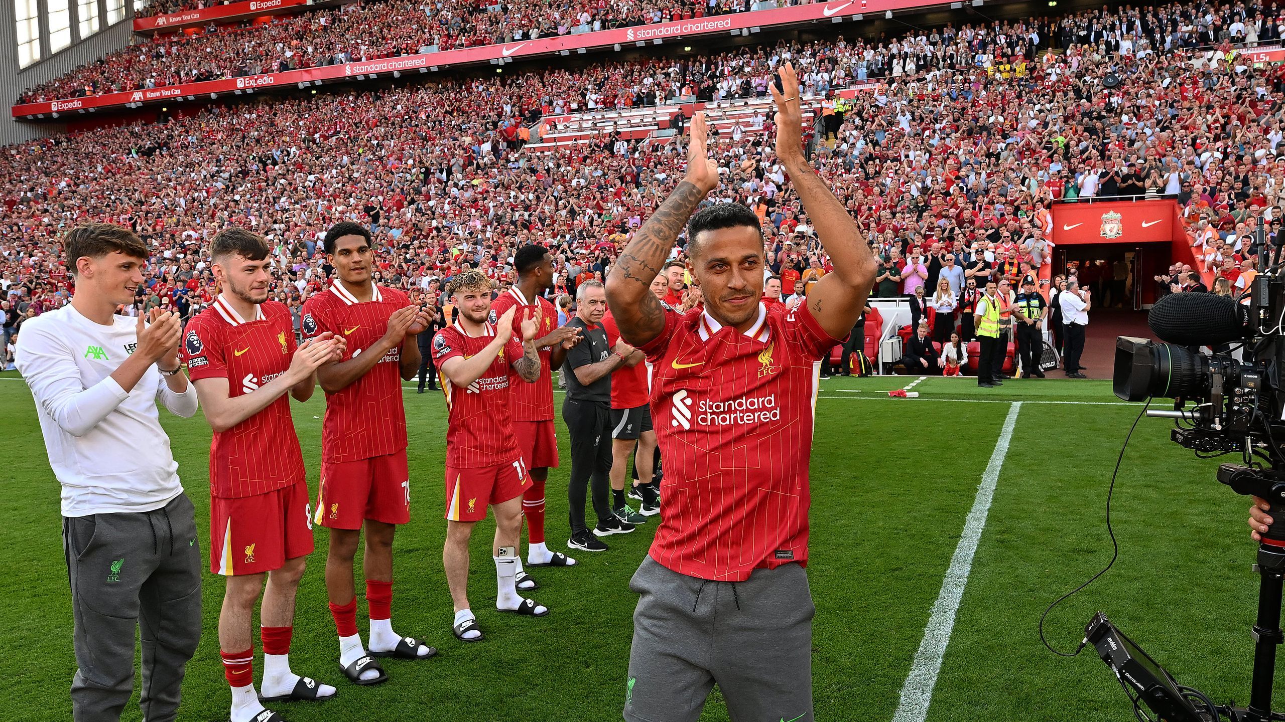 Thiago Alcantara retires from professional football after trophy-laden  career at Liverpool, Bayern Munich and Barcelona - Eurosport