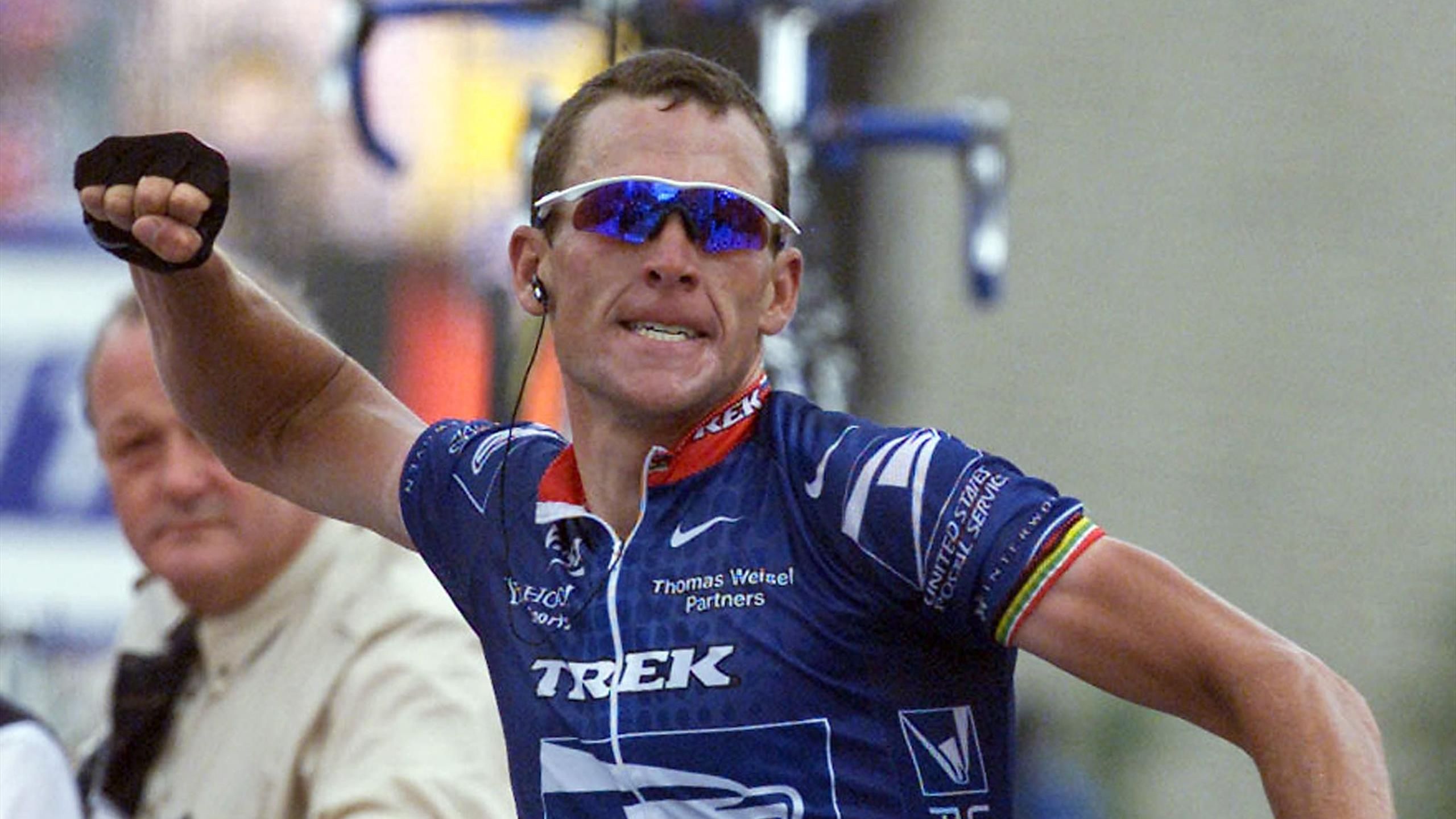 Kit figyelt, ha nem Ullrichot? – a legendás Lance Armstrong-féle hátranézés igaz története