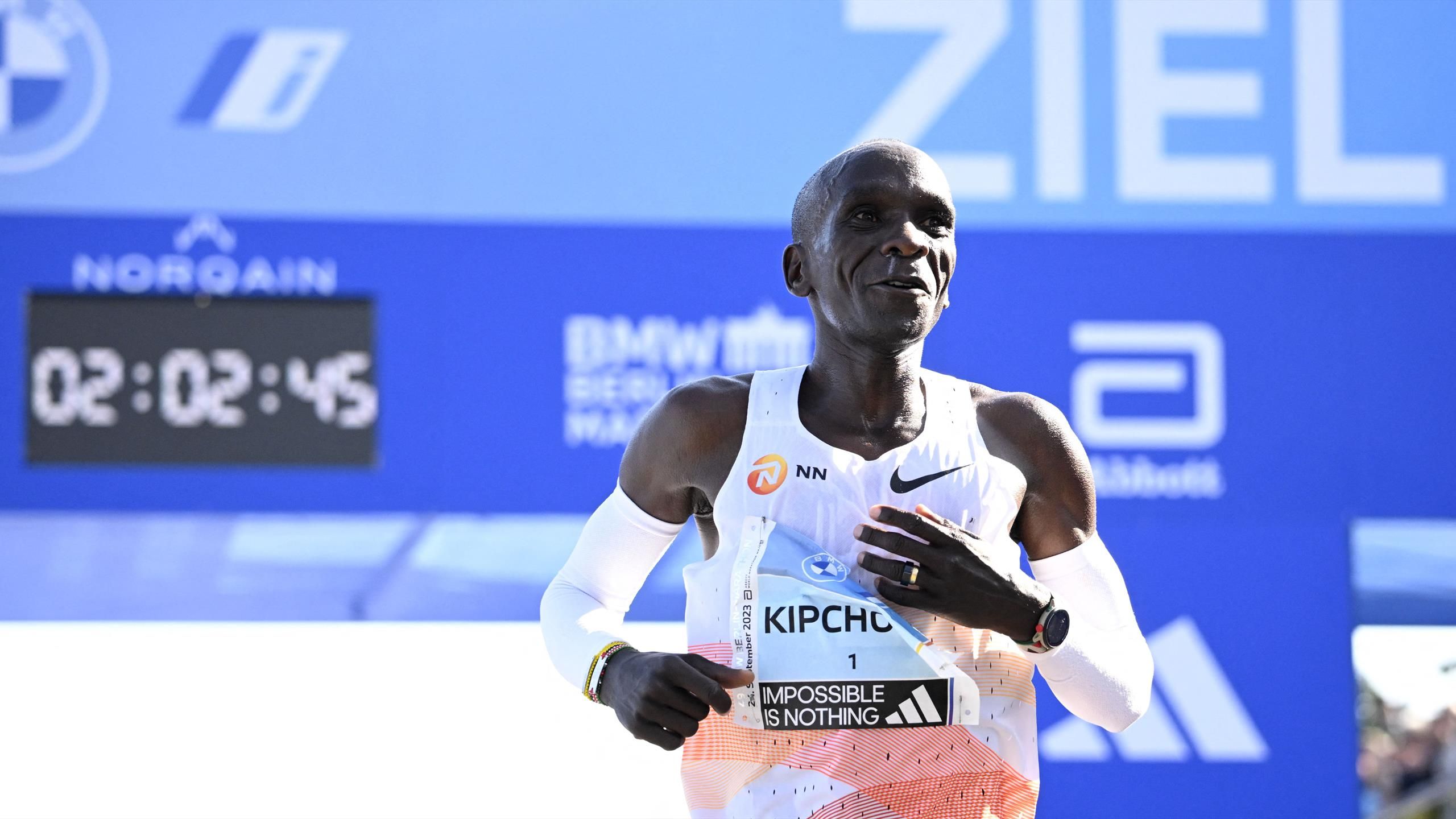 40 évesen maratont futni? Eliud Kipchoge edzője szerint szokjunk hozzá, mert ez az új irány