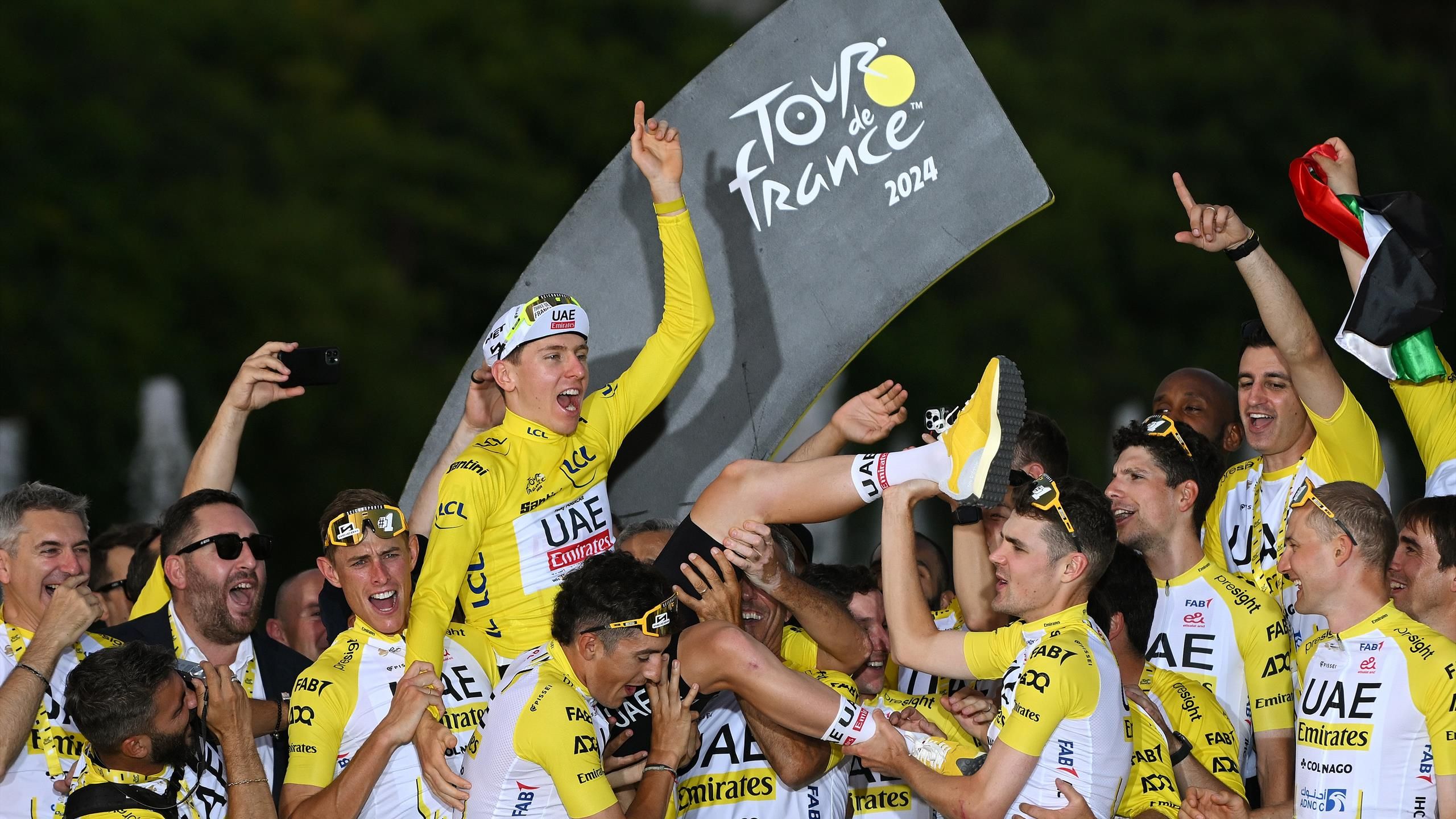 Tour de France | Meeste prijzengeld UAE Emirates dankzij Tadej Pogacar