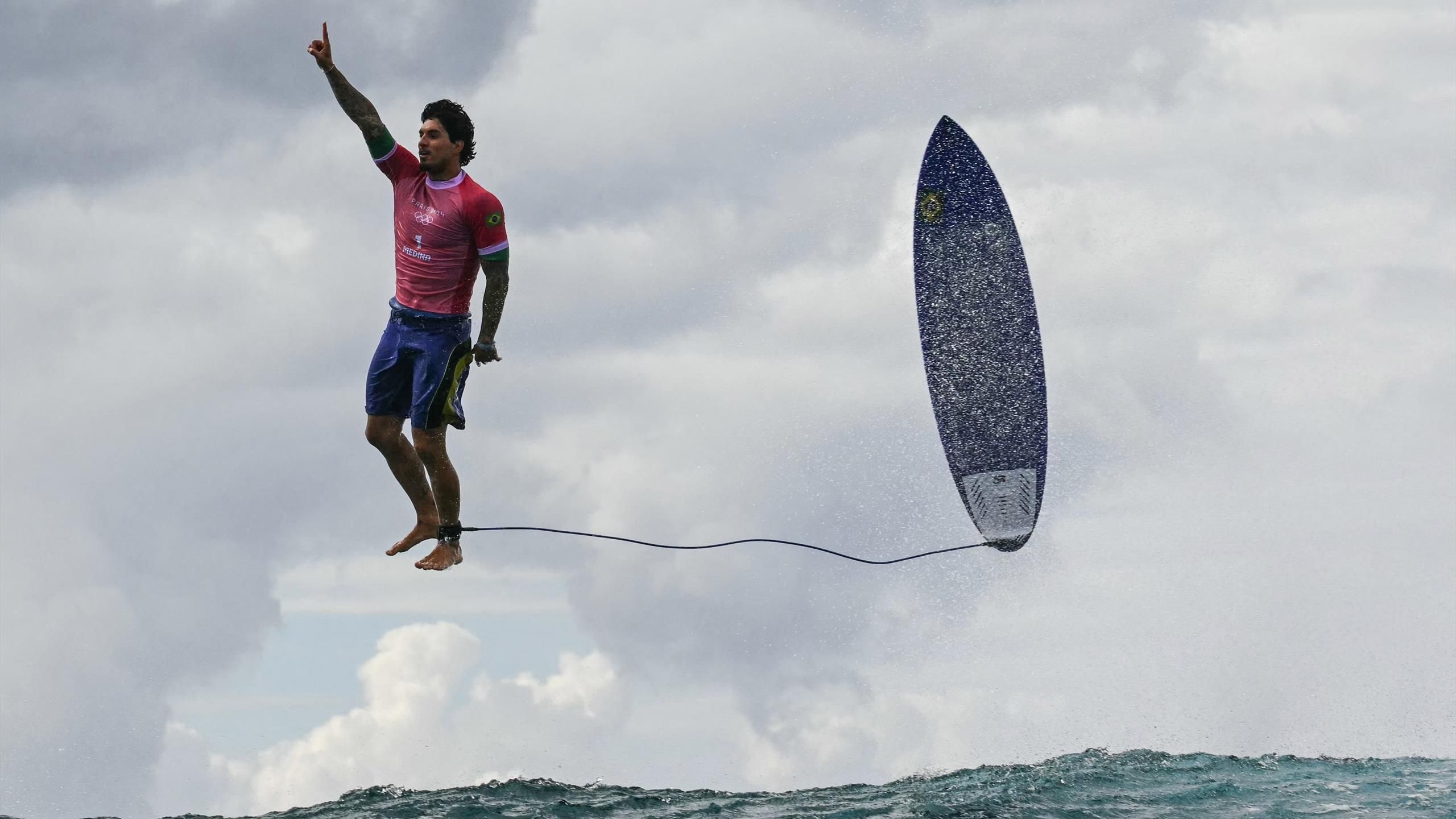 París 2025 Gabriel Medina bate el récord olímpico con la mejor